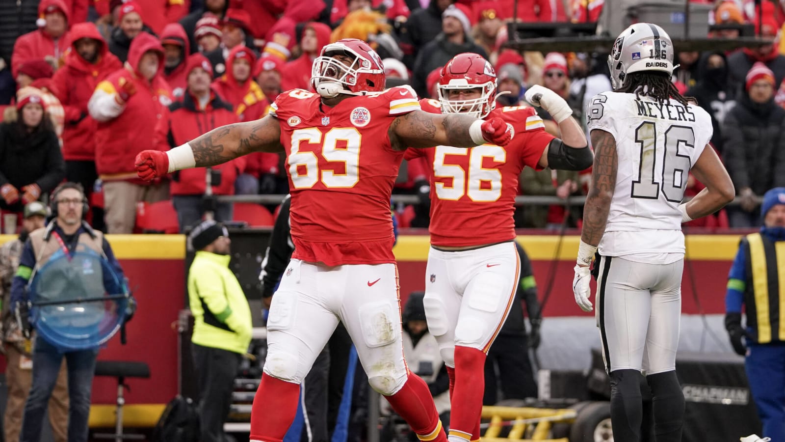 Chiefs Elevating NT Mike Pennell & DL Matt Dickerson