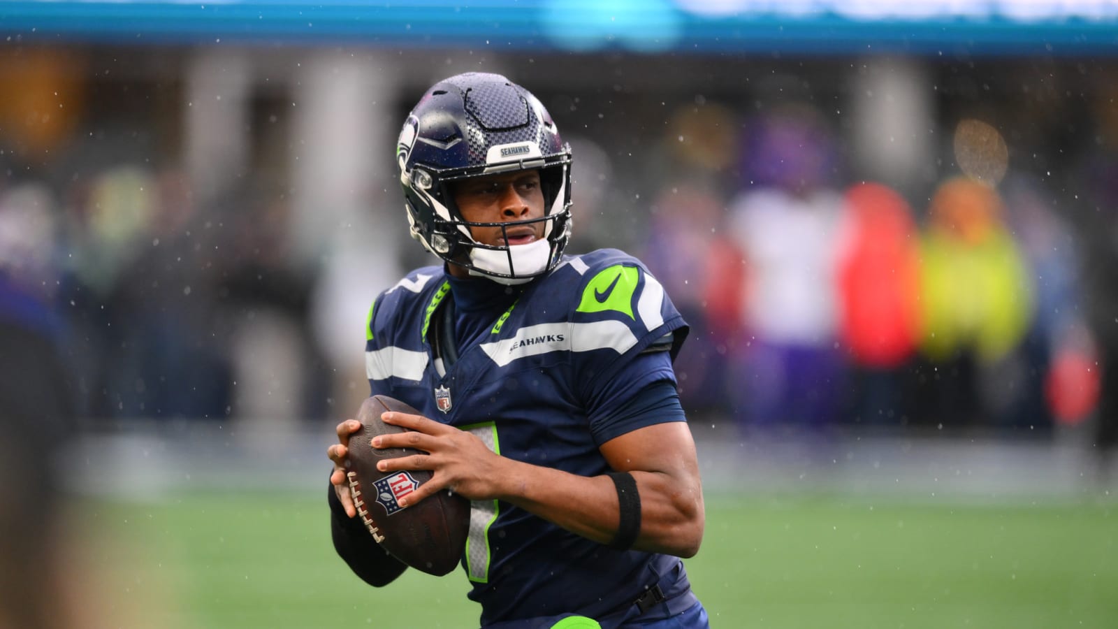 Raiders make big commitment to Geno Smith