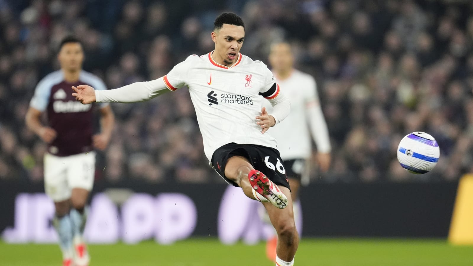 Fantasy Football Matchweek 28: Buy, Sell, Injury Report