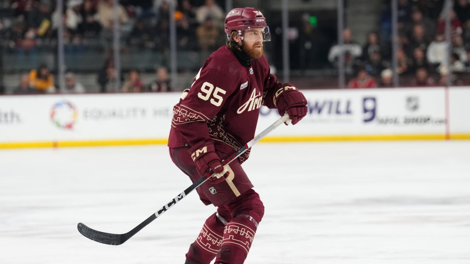Wild recall Liam Ohgren, Cameron Crotty