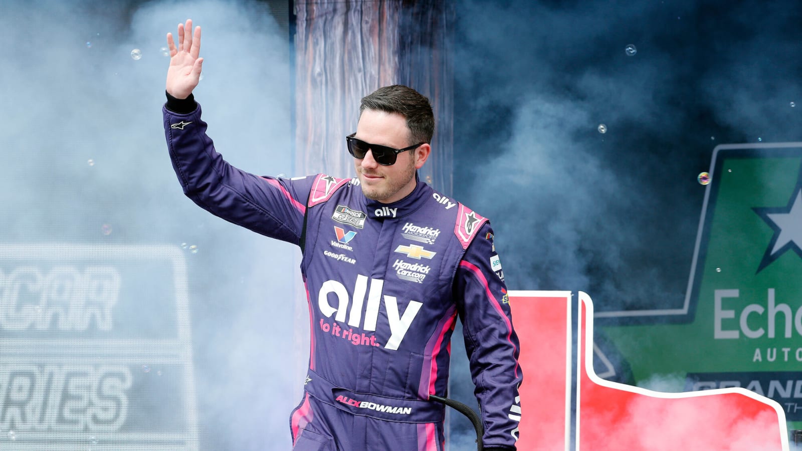 Alex Bowman claims fourth Xfinity career pole at Phoenix