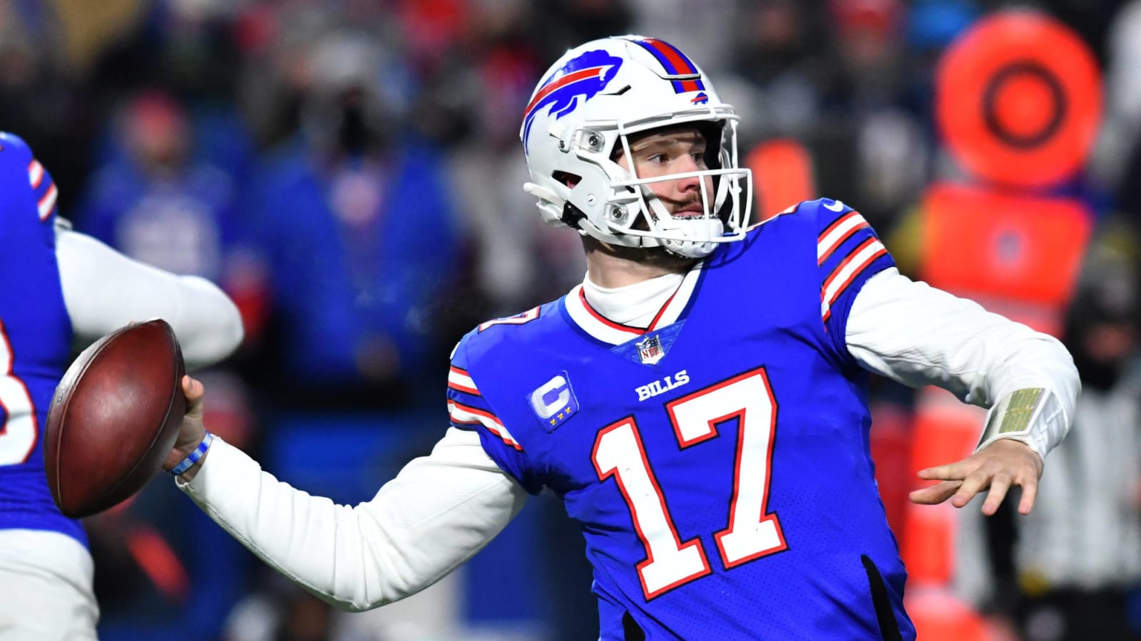 Josh Allen changes mind about playing with no sleeves in frigid