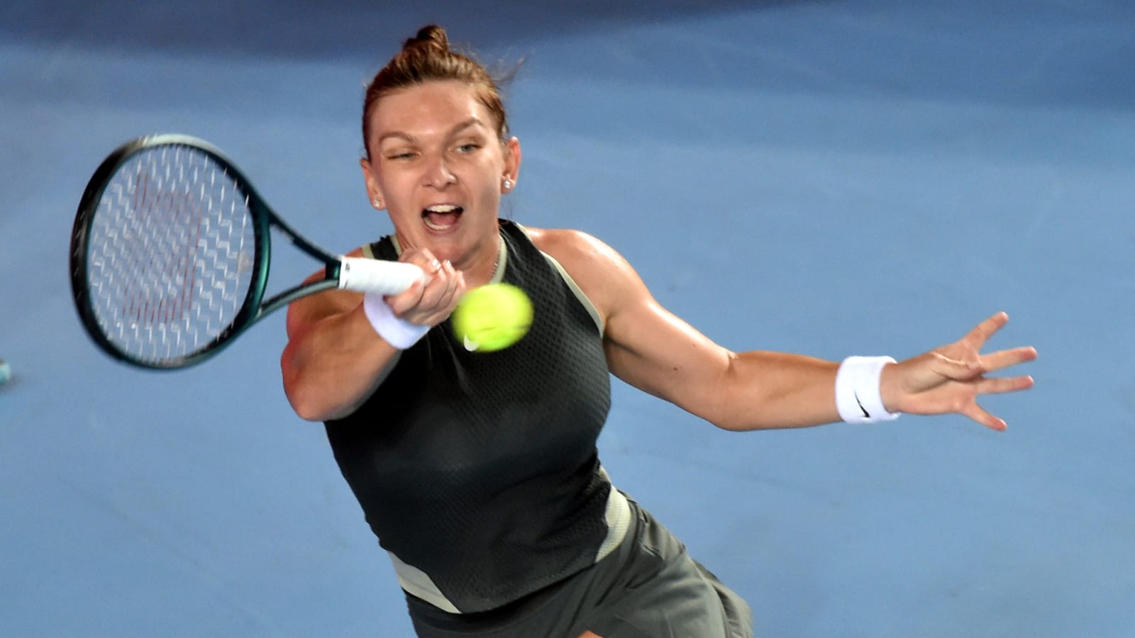 'I wasn&#39;t suffering with her' - Darren Cahill on mixed emotions with Simona Halep after her devastating loss at 2017 French Open final