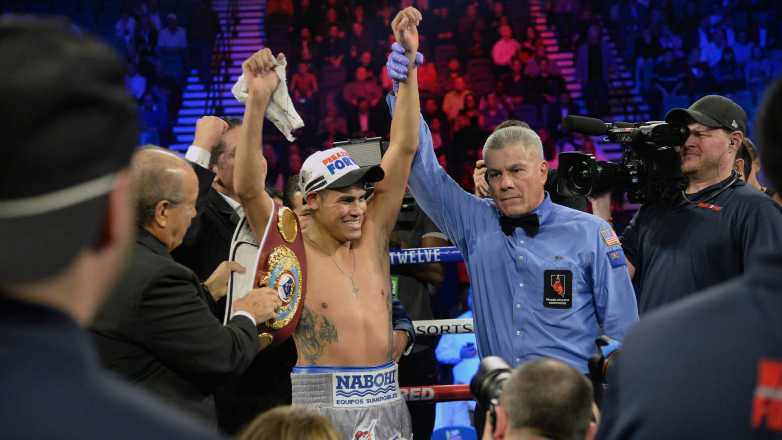 Emanuel Navarrete vs. Denys Berinchyk: Lightweight Title Clash & Santillan’s Homecoming Confirmed