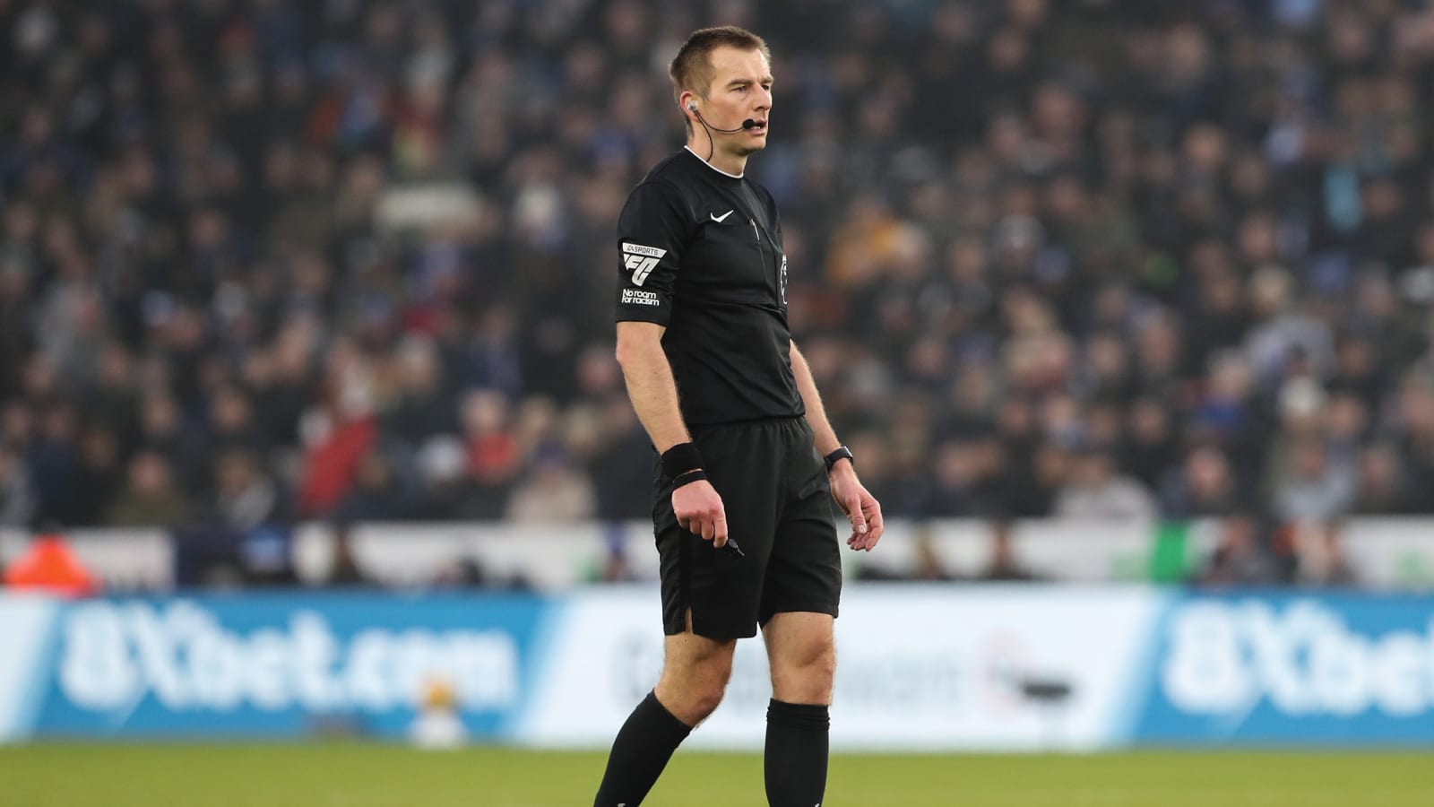 ‘What saves him…’ – Dermot Gallagher explains contentious refereeing call from Liverpool win
