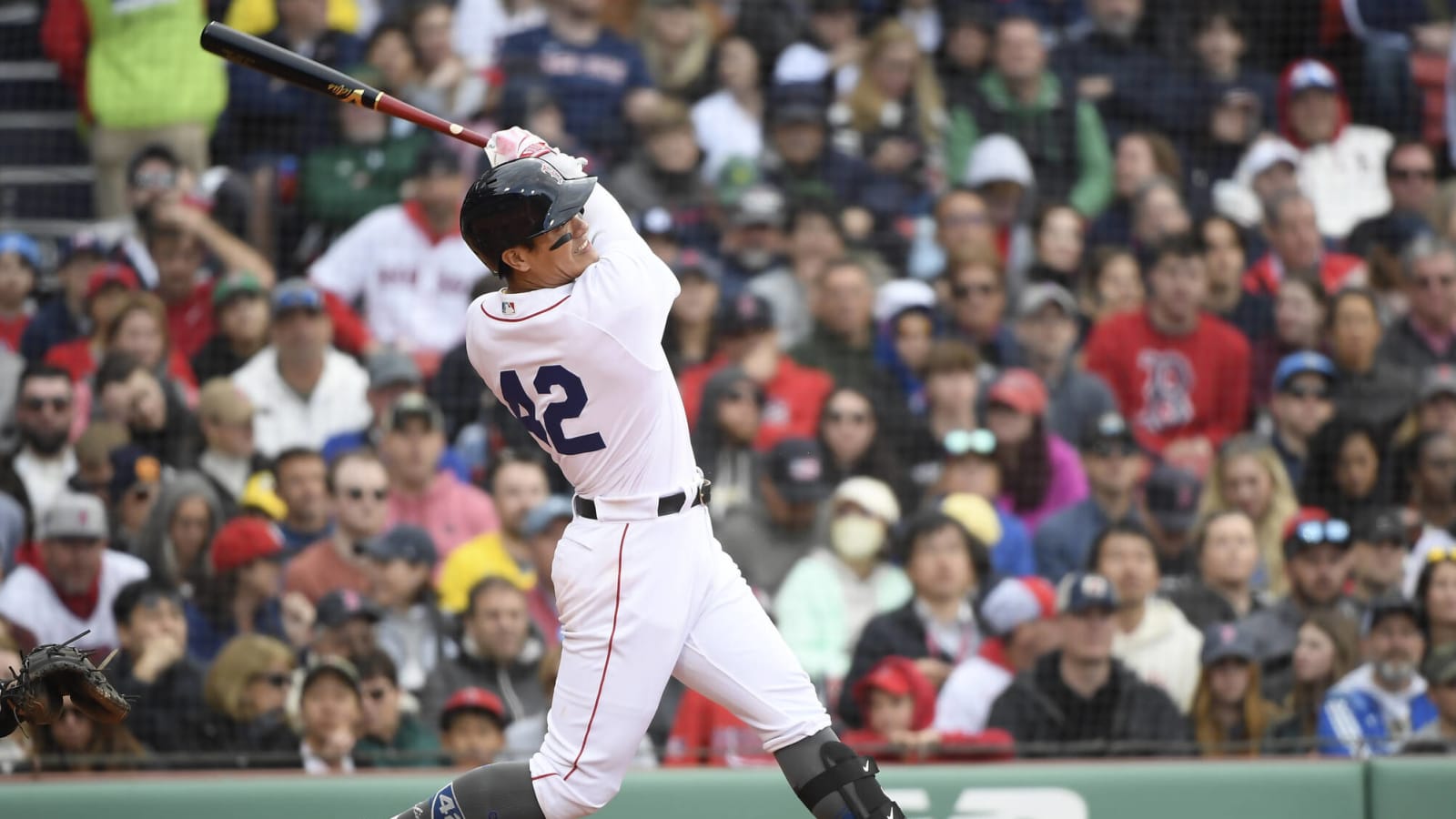 Red Sox reinstate Yu Chang from paternity list, option Enmanuel Valdez to Triple-A Worcester