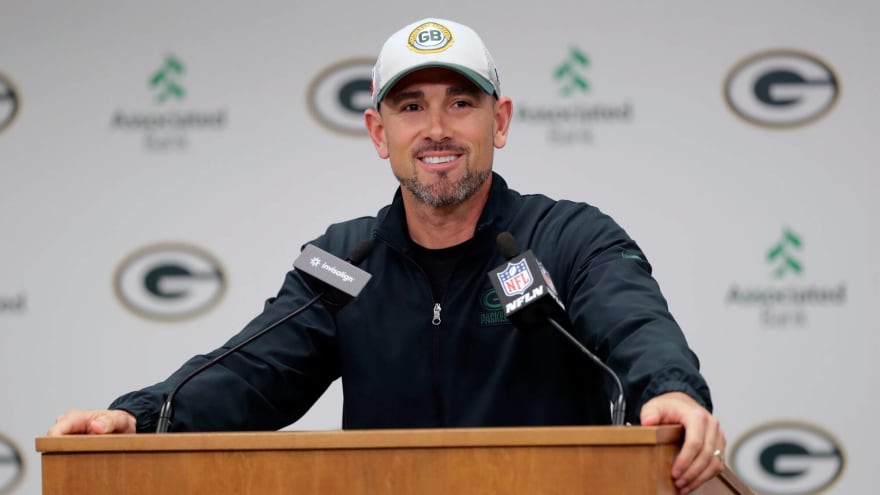 Report: Green Bay Packers HC Matt LaFleur Suffered Painful Injury; Wearing Medical Device At Practice