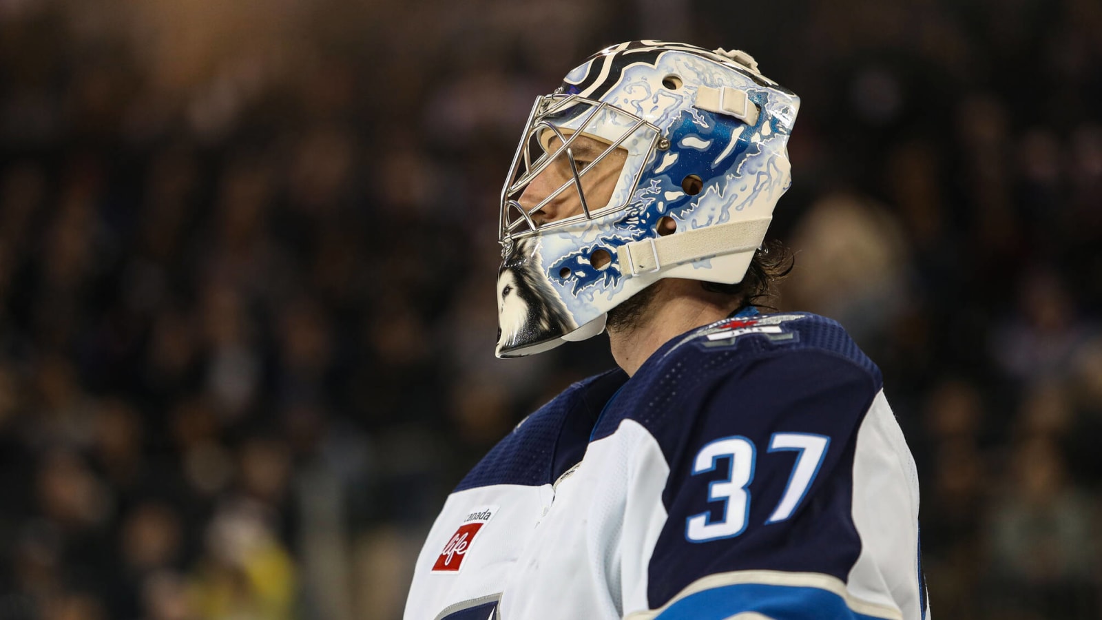 Jets’ Scheifele & Hellebuyck Dominate in Win Over Rangers