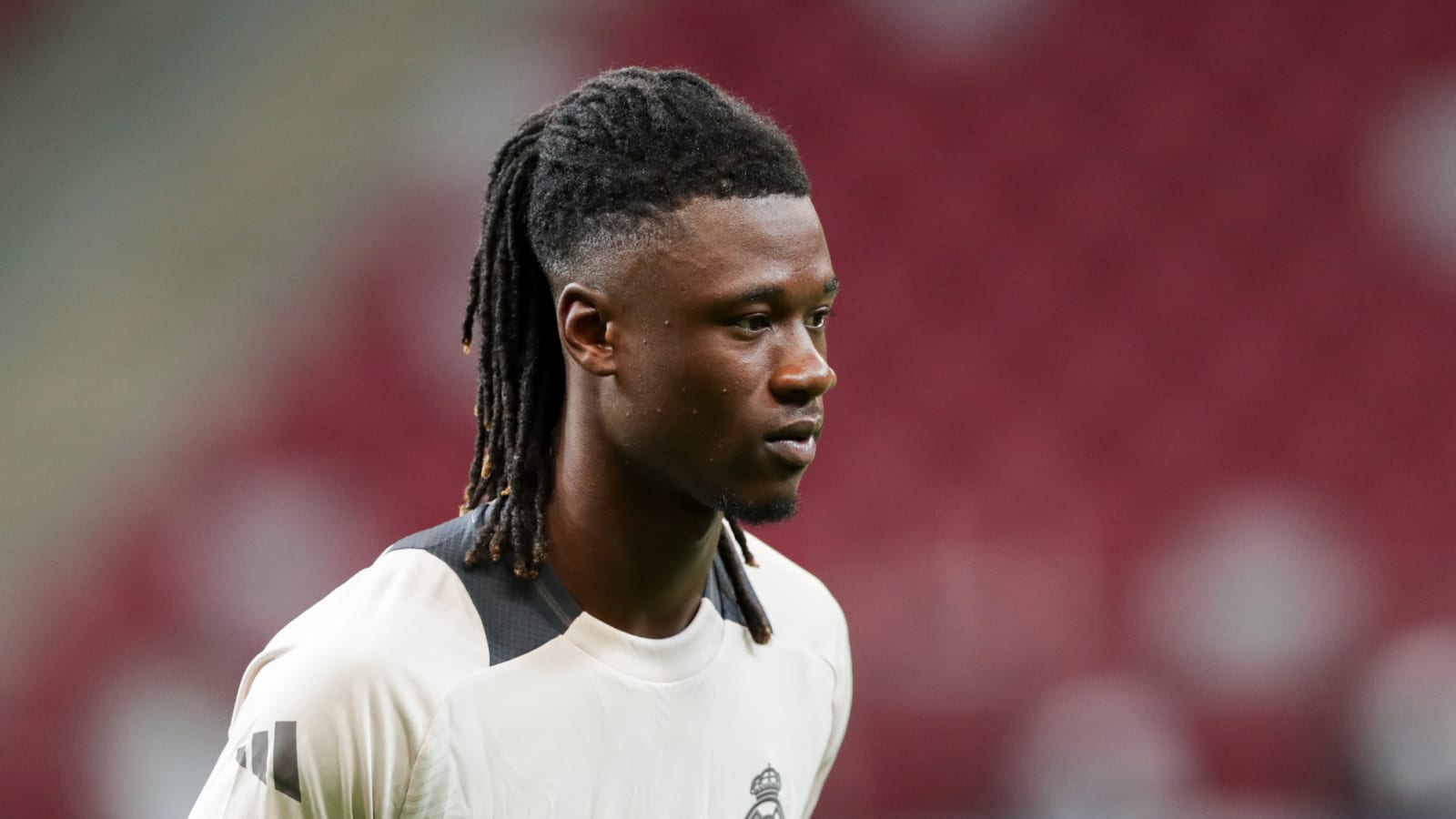 Concern for Real Madrid as Eduardo Camavinga leaves training session in serious pain ahead of UEFA Super Cup