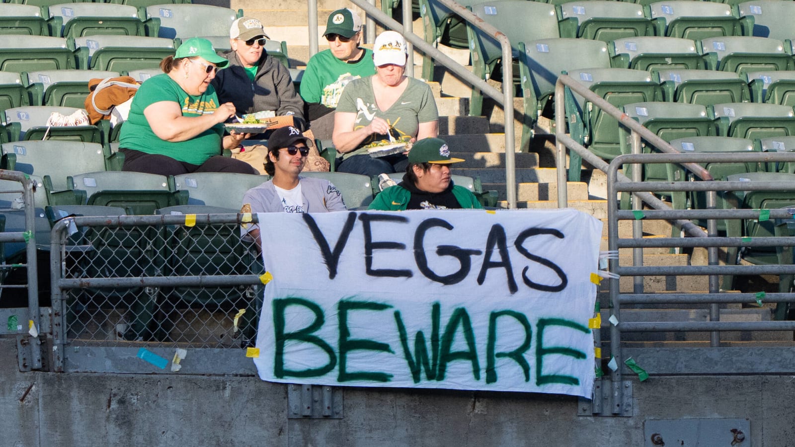 A's fans come out en masse for reverse boycott