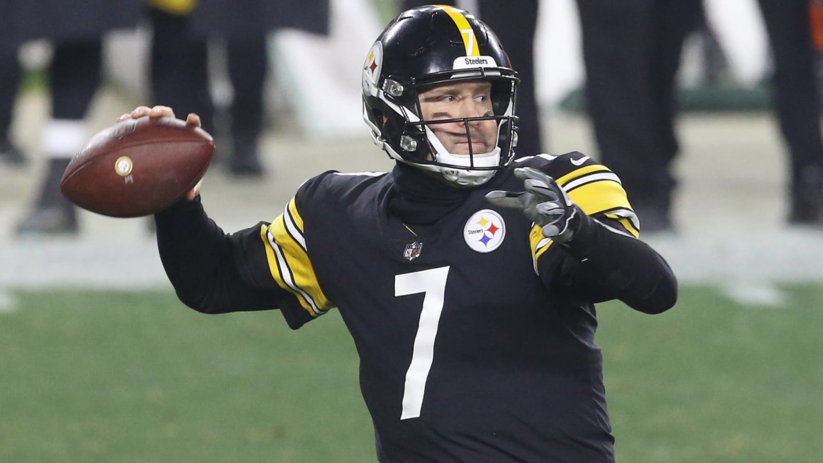 Steelers willing to bring Roethlisberger back with lower salary