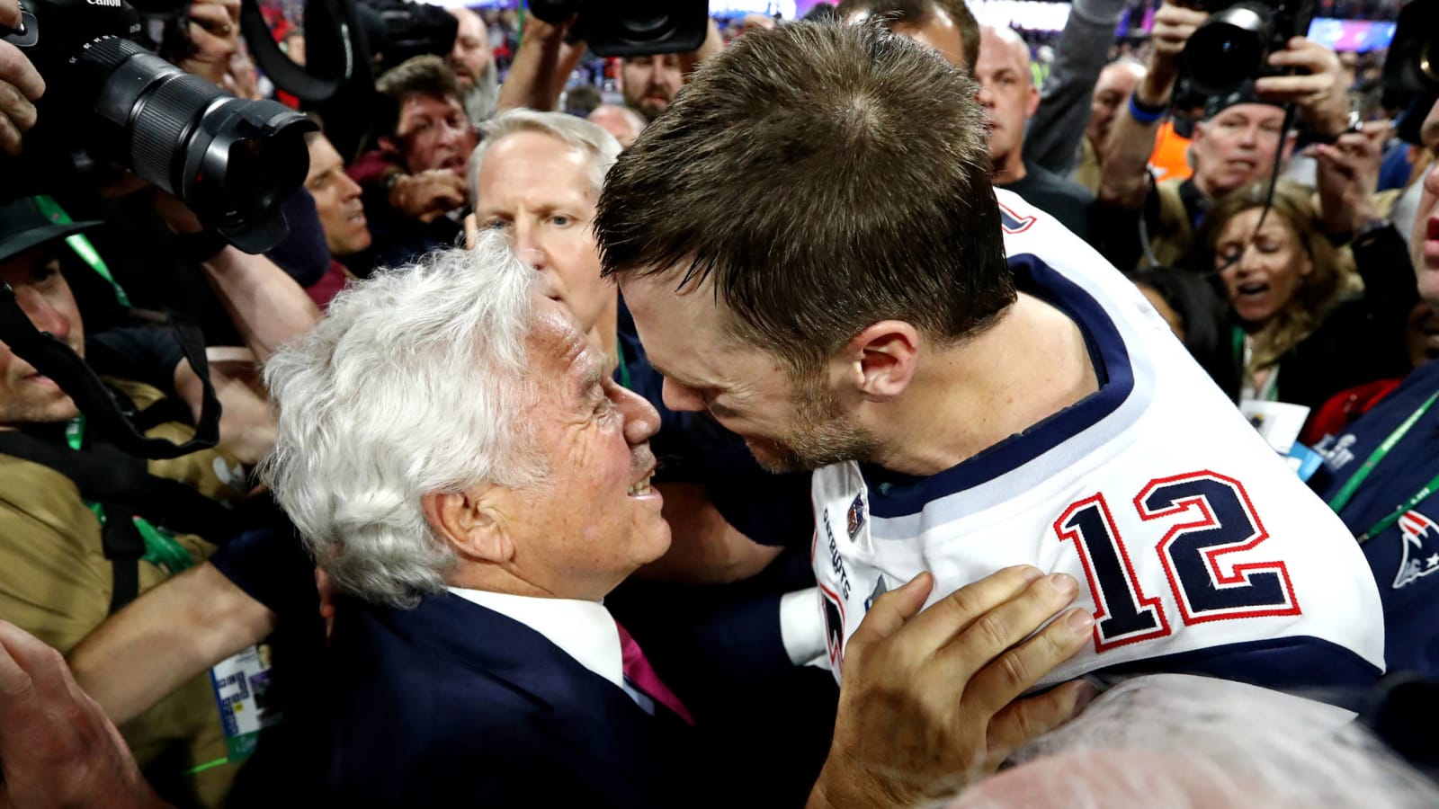 Robert Kraft zings Tom Brady at event honoring Devin McCourty