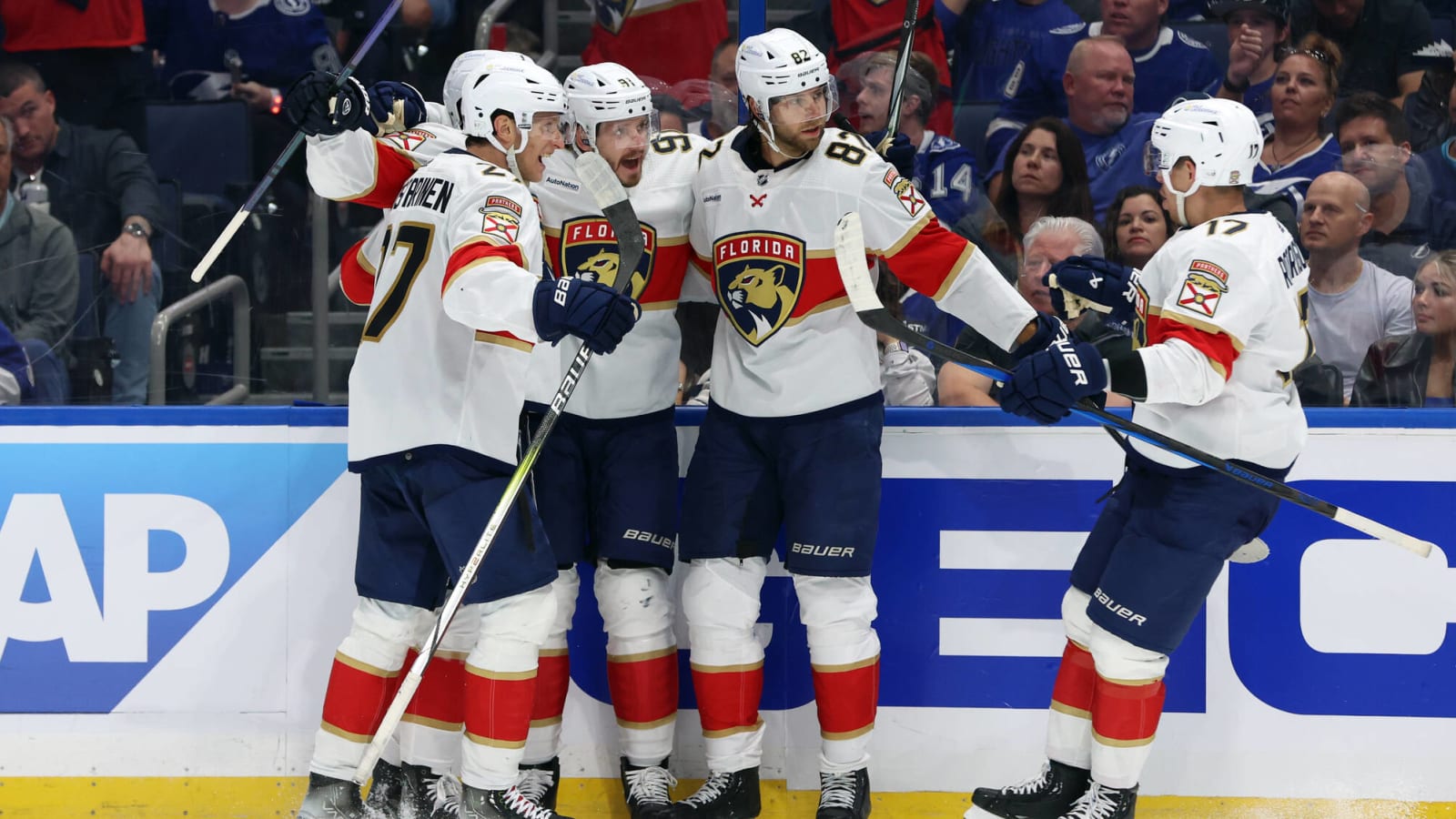 Back to Sunrise: Lightning Show Up, Beat Florida Panthers 6-3