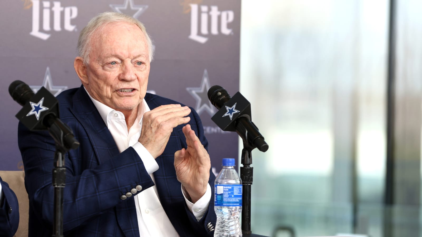 Cowboys Announce Free Agency Moves Update with &#39;Not Done Yet&#39; Hint