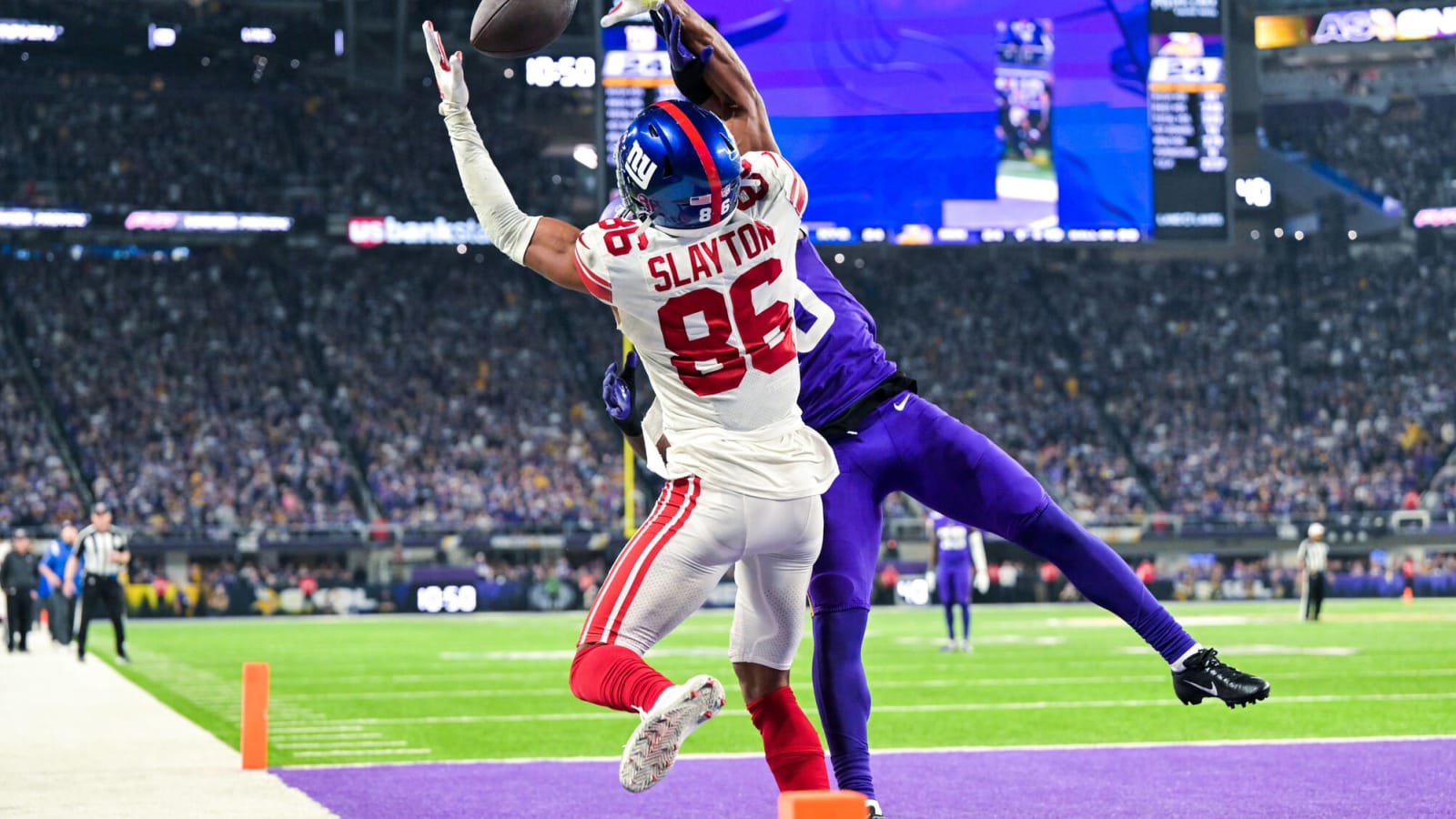 Giants re-signing Darius Slayton despite interest from other teams