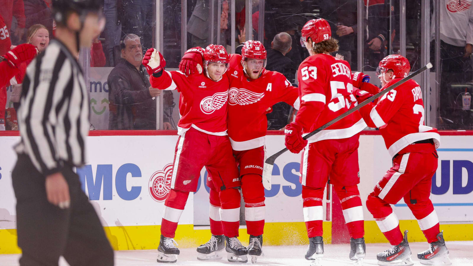 Only One Team Can Stop Red Wings From Making Playoffs