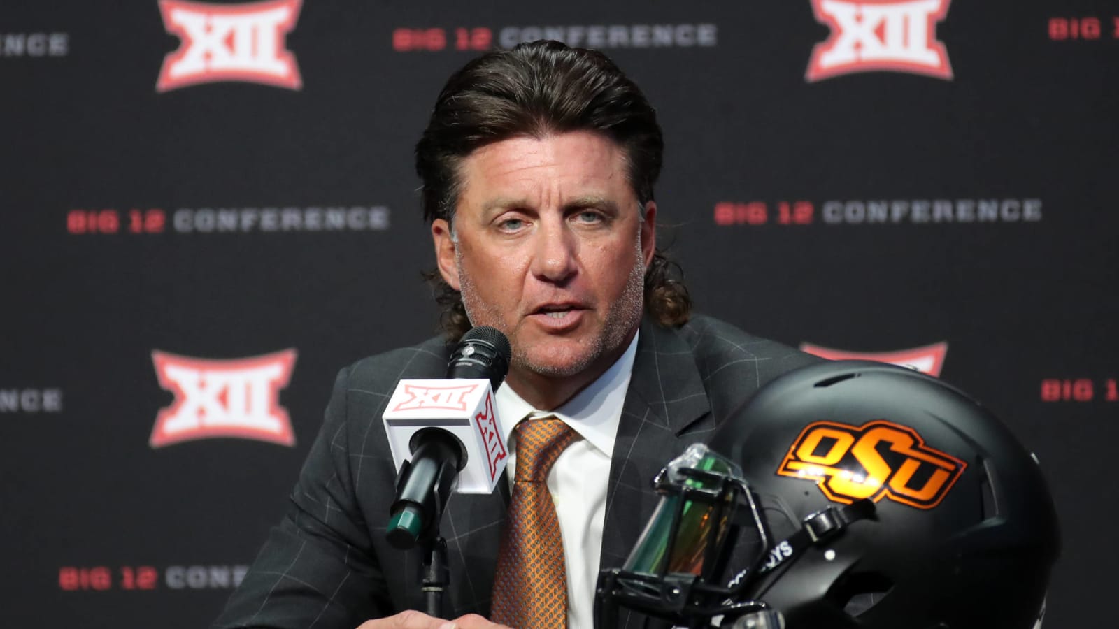 Oklahoma St.'s Mike Gundy takes $1M pay cut after investigation