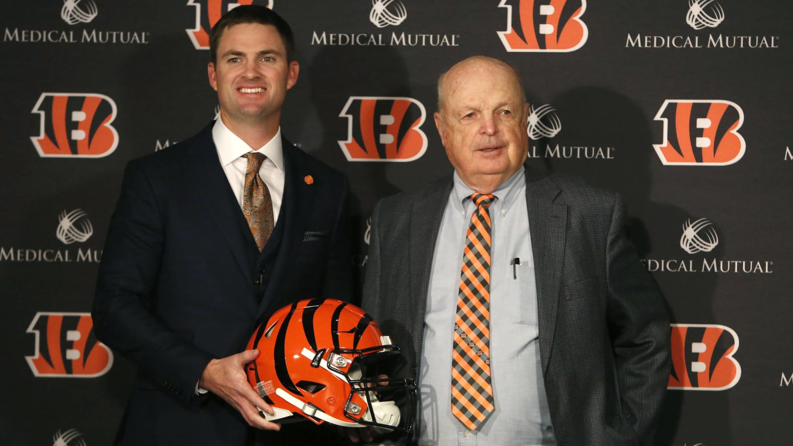 Anonymous Bengals player says owner 'begged' players not to kneel in 2017