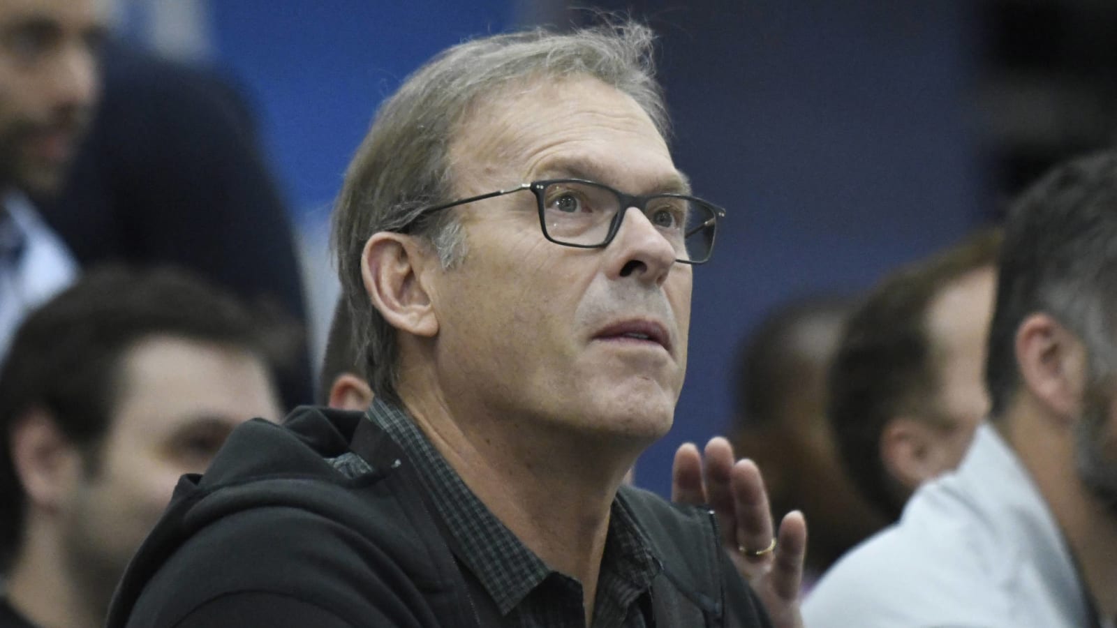 Advisor Kurt Rambis' advice to Lakers: Play more big men