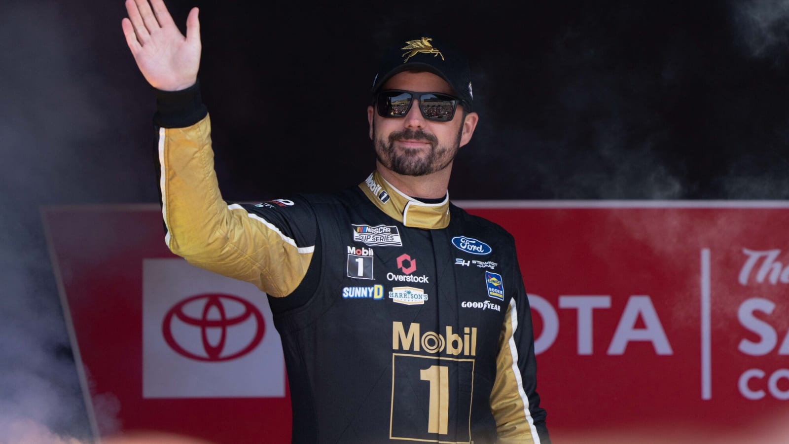 Josh Berry proves short-track prowess with strong effort at Iowa