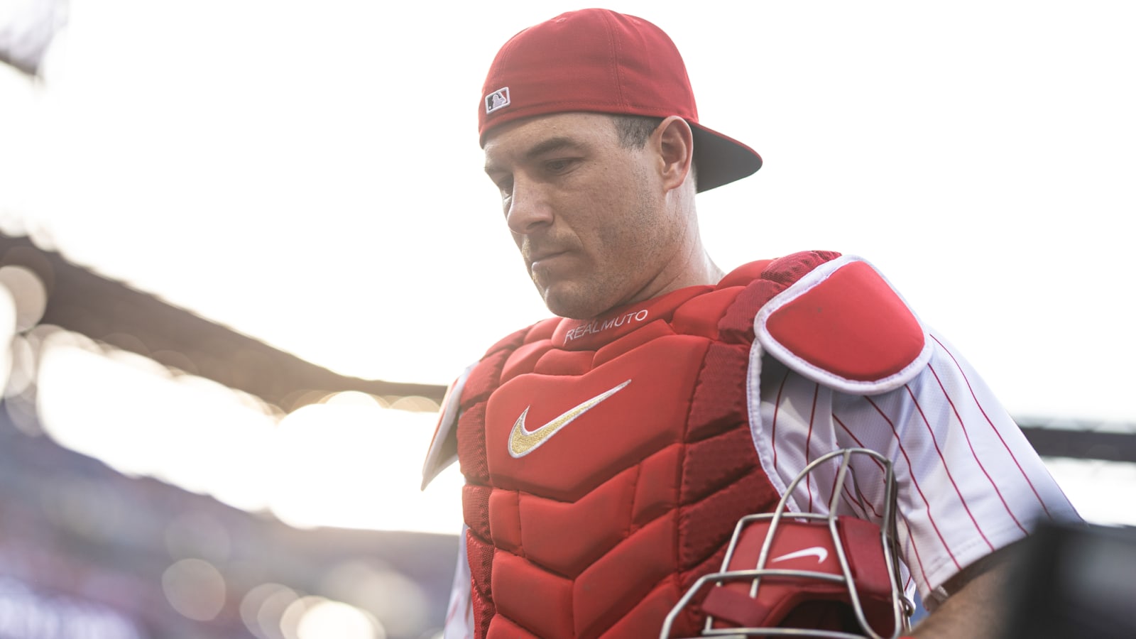 Three teams offer catching help to Phillies following injury