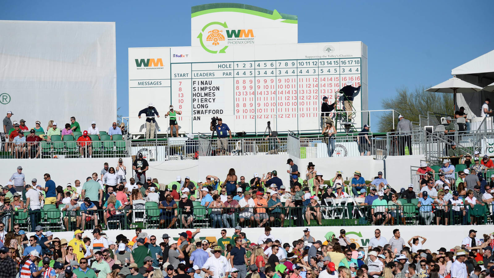 Phoenix Open reduces crowd to fewer than 5K fans per day