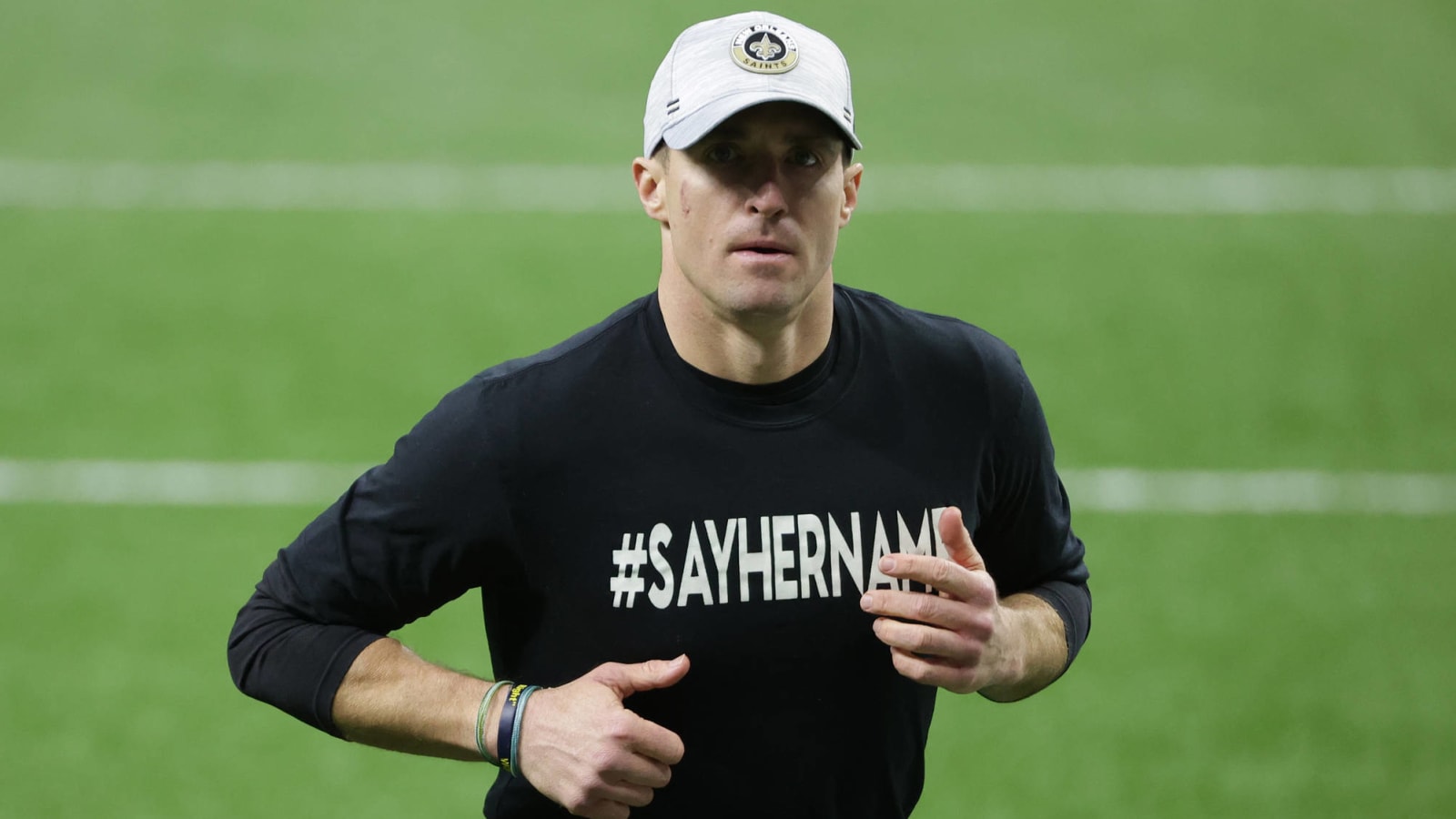 Trainer hints Drew Brees could return in workout video