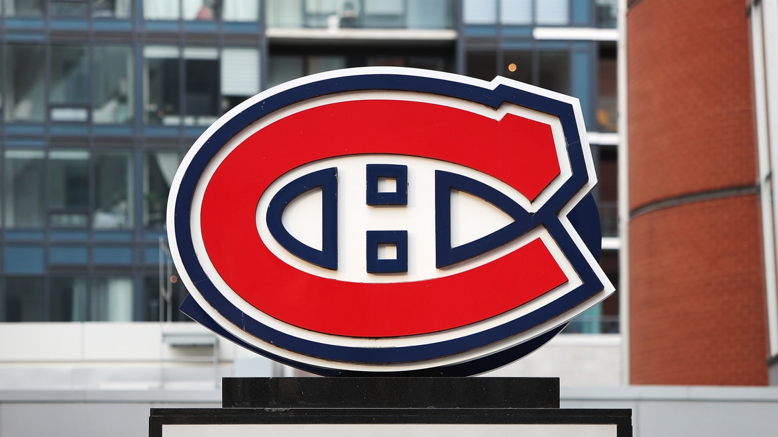 Young goaltender suddenly leaves Canadiens organization, heading overseas
