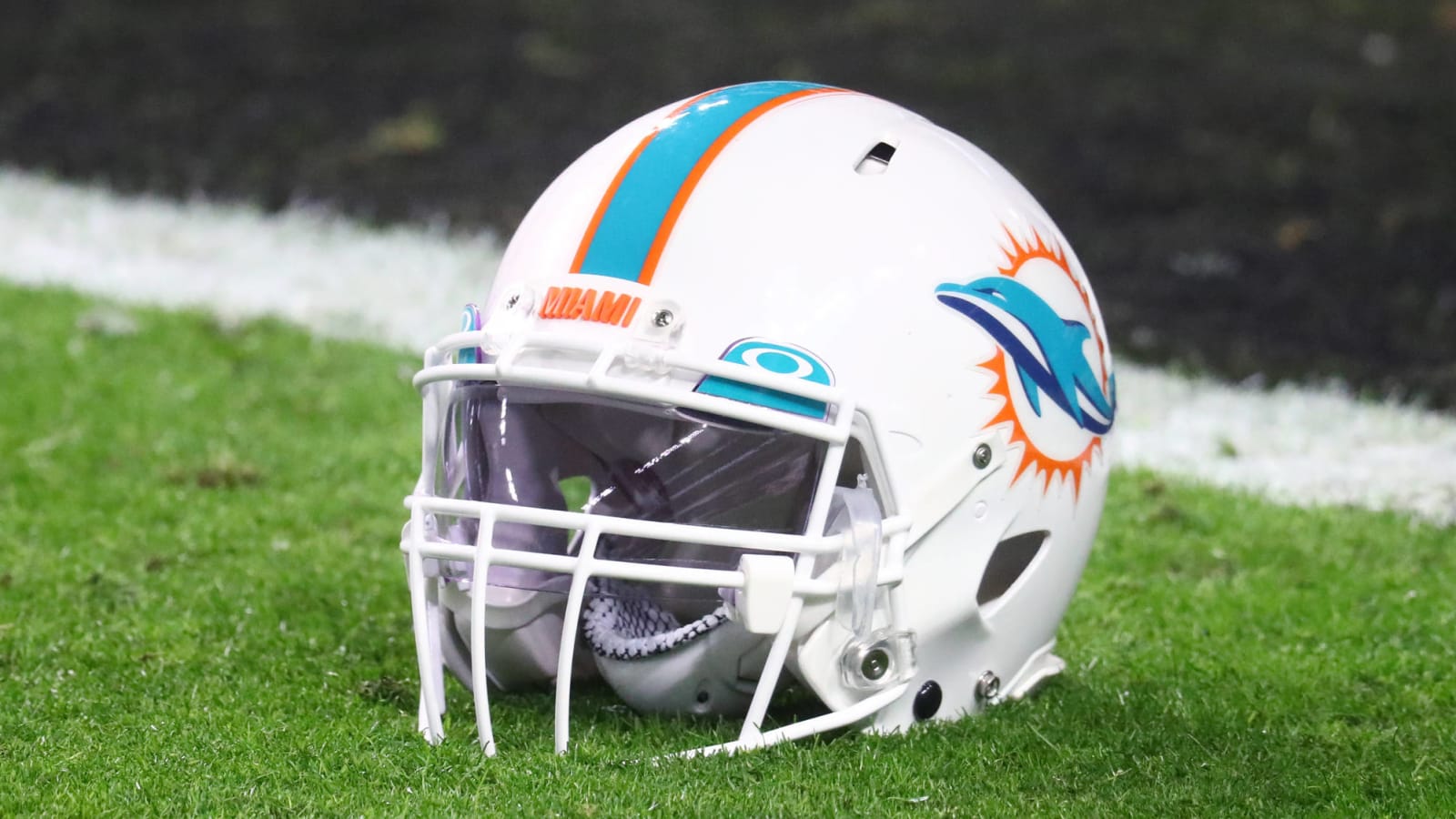 Report: Dolphins receiving trade interest in No. 6 pick