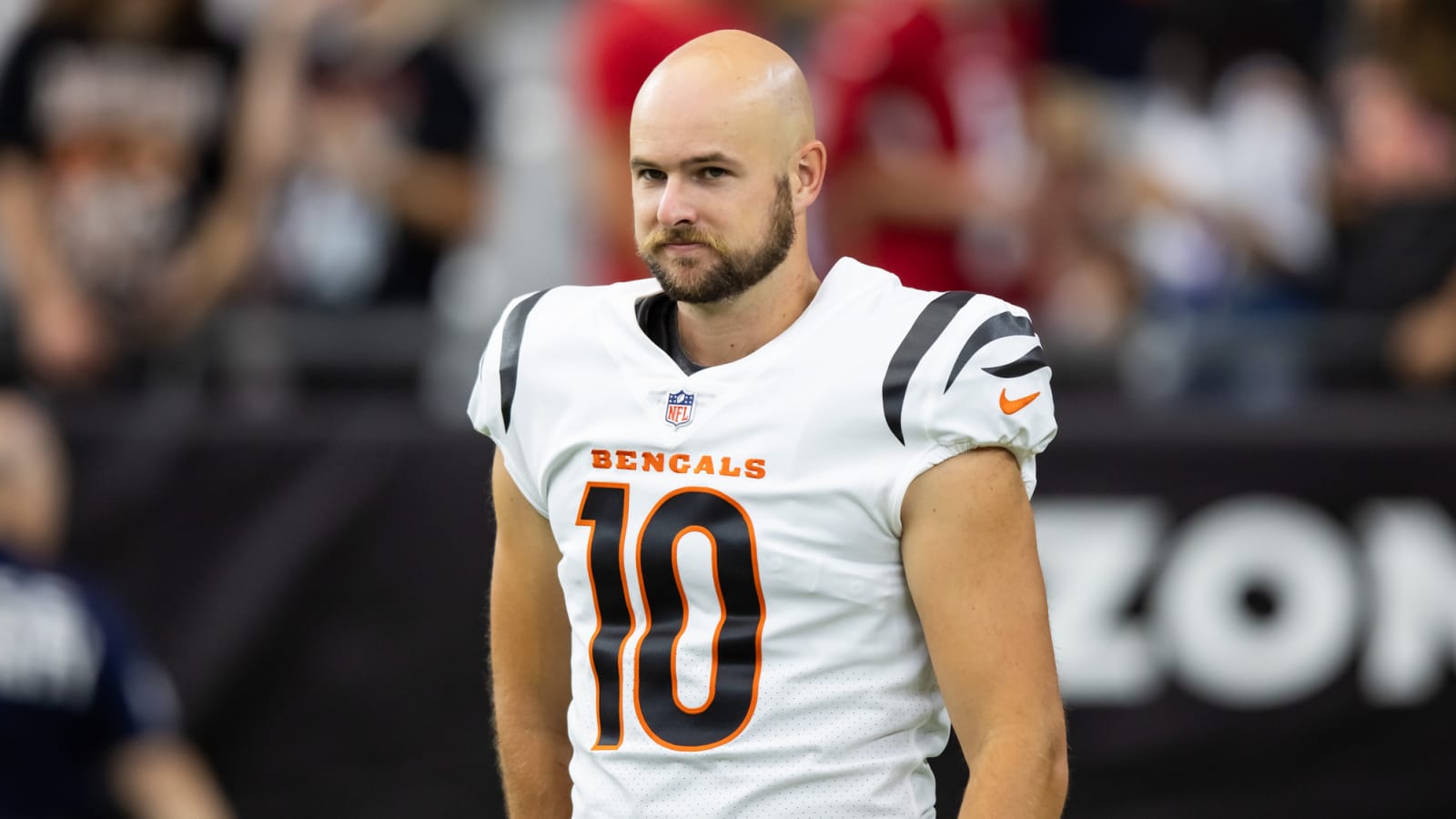 Bills to sign punter Brad Robbins
