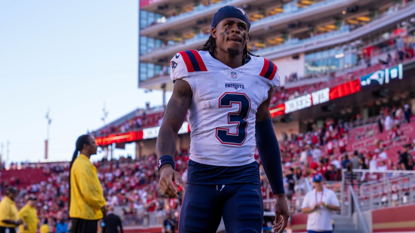 A Disgruntled DeMario Douglas Doesn’t Help the Patriots