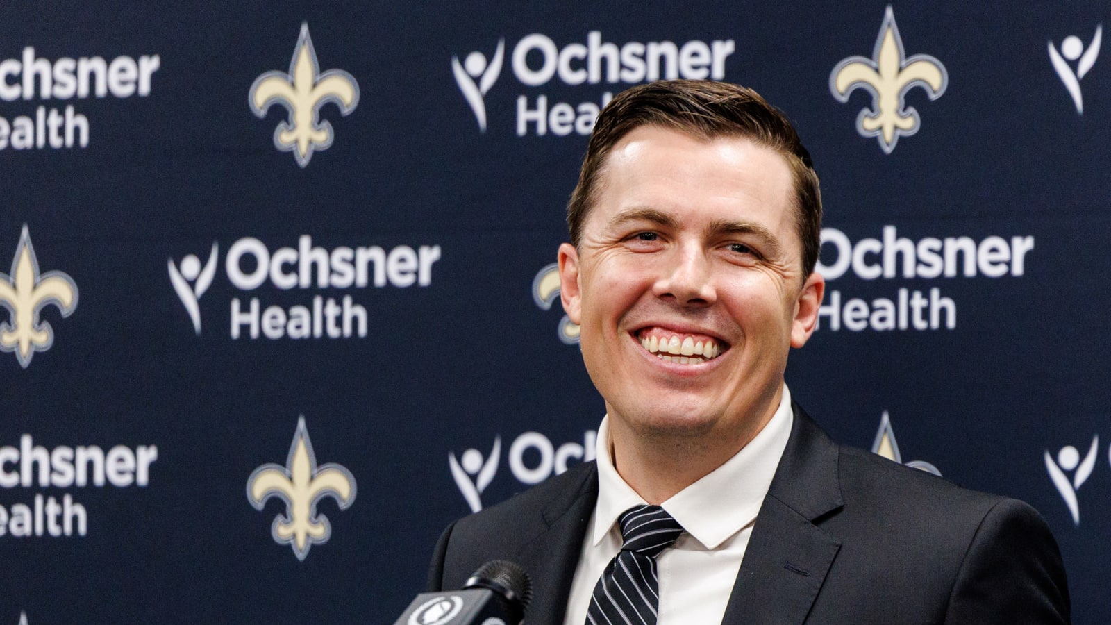 Saints Conduct OC Interview With Eagles’ Jemal Singleton