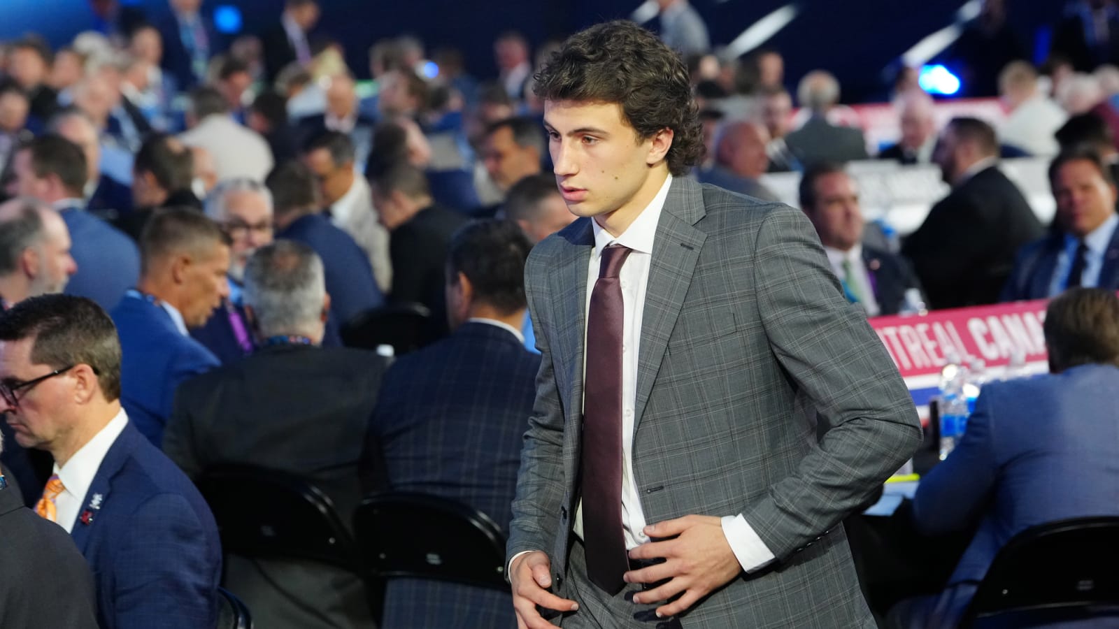 Leafs Prospect Ben Danford Obliterates London Knights Forward With Devastating Open Ice Hit