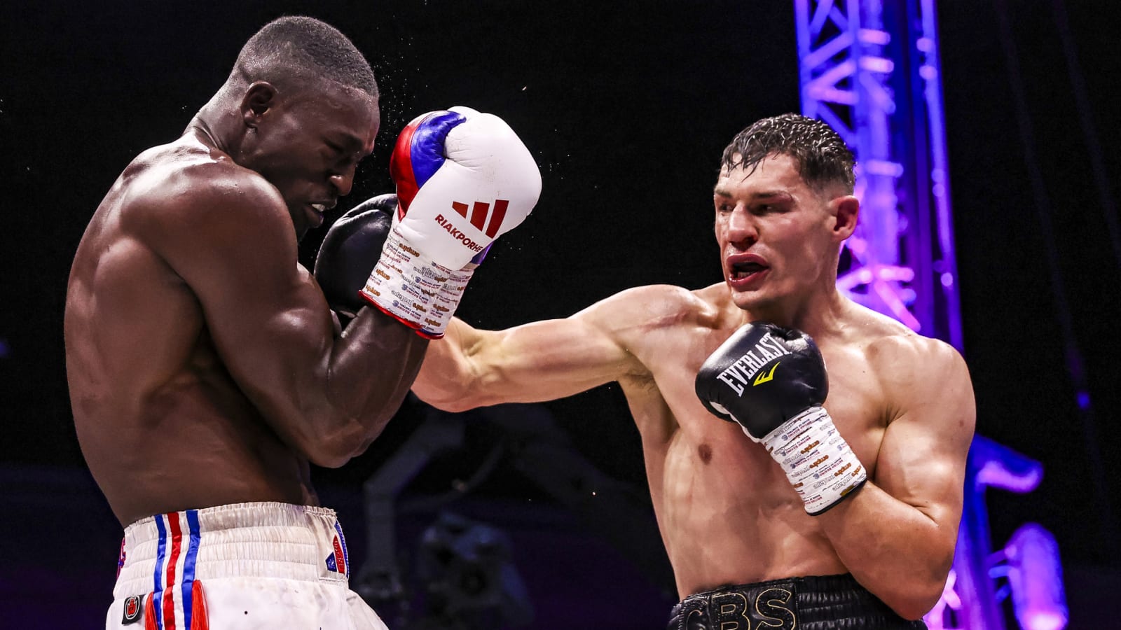 Ramirez Beats Billam-Smith, Becomes Unified Cruiserweight Champion