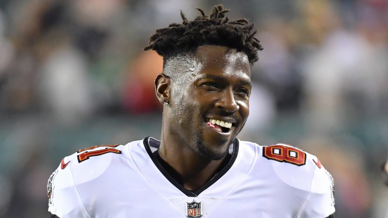 Antonio Brown trolls Buccaneers after loss to Rams