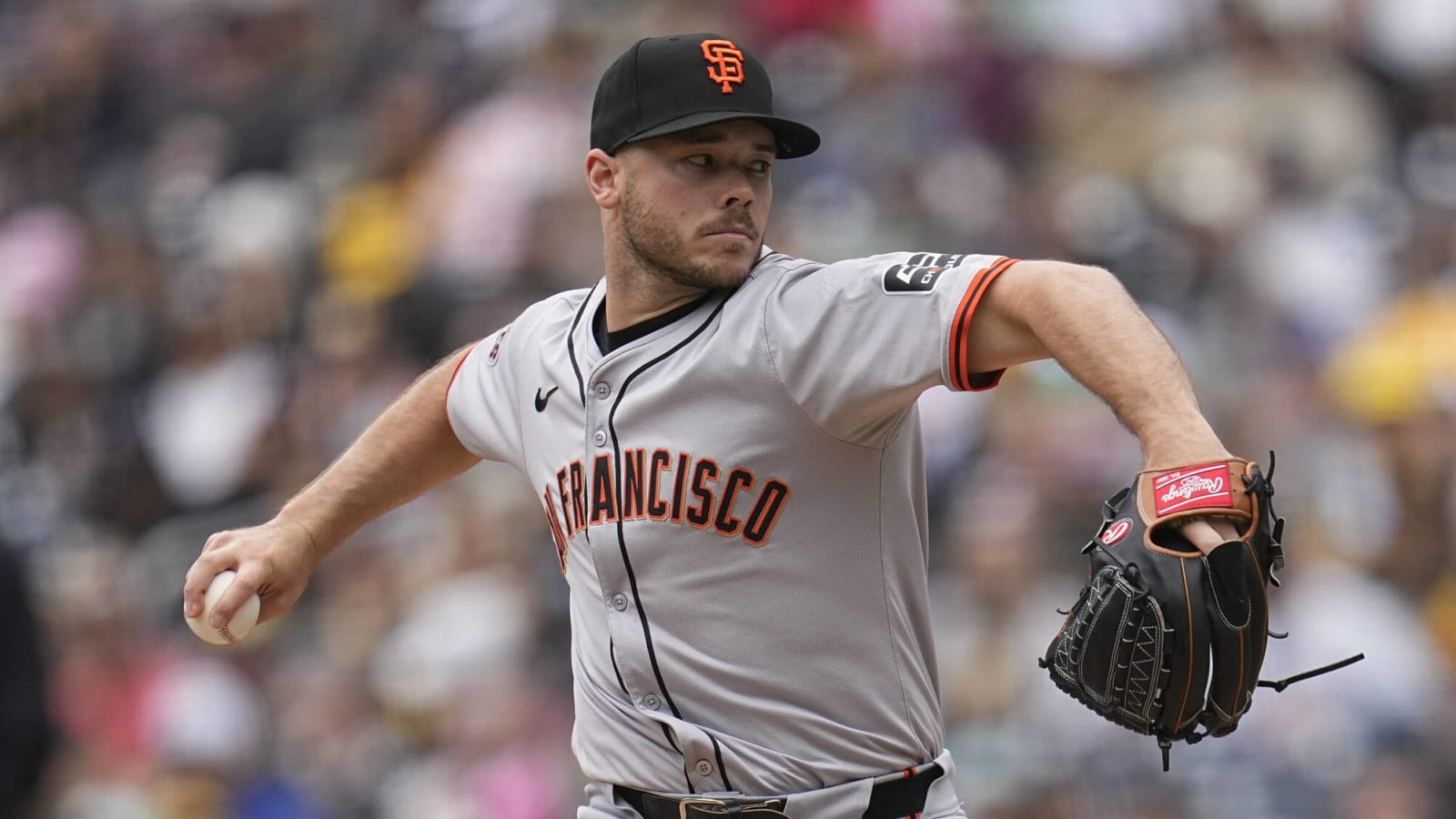 Pirates acquire potential rotation arm from Giants
