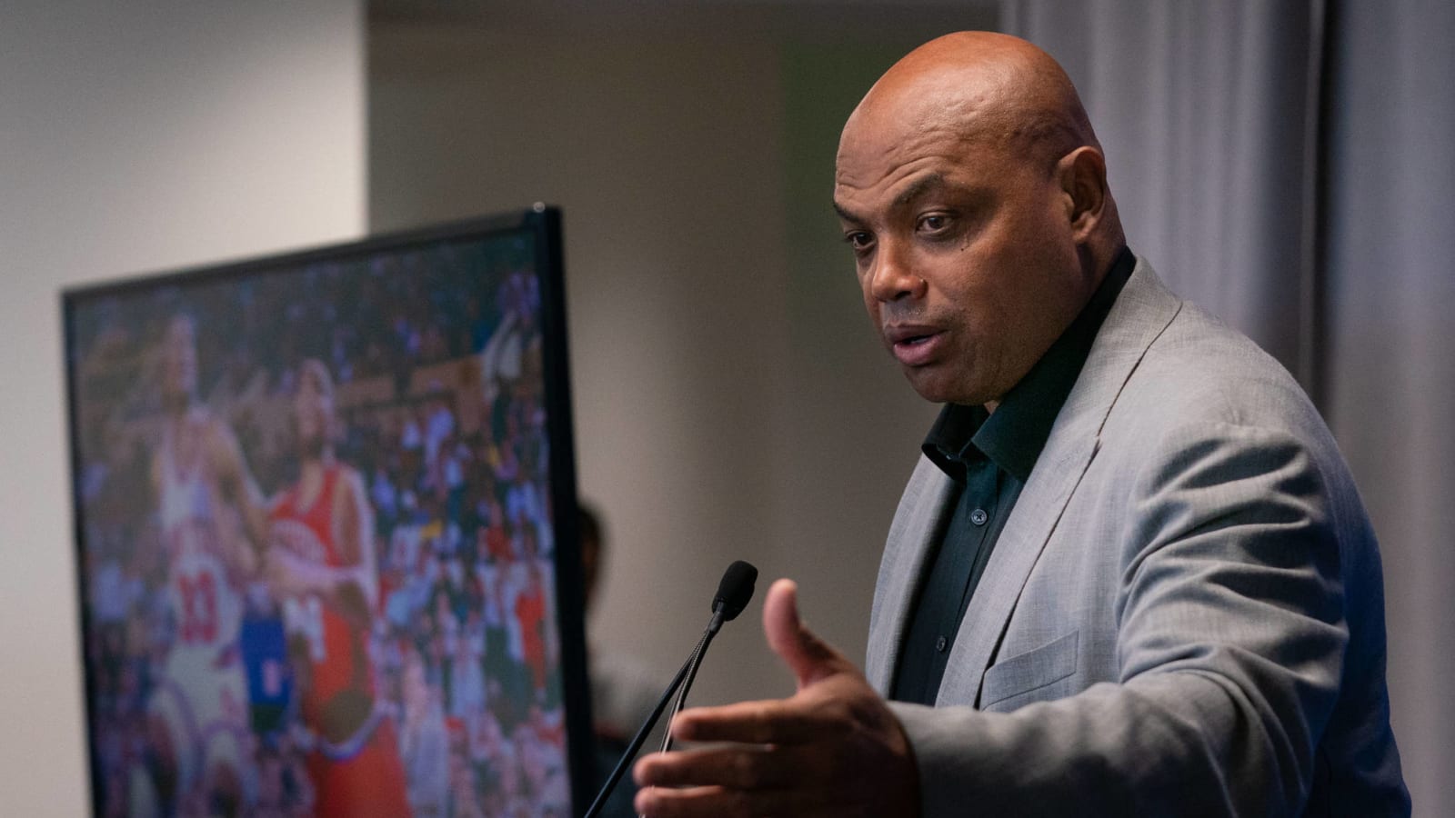 Charles Barkley once offered a 'MNF' halftime spot?