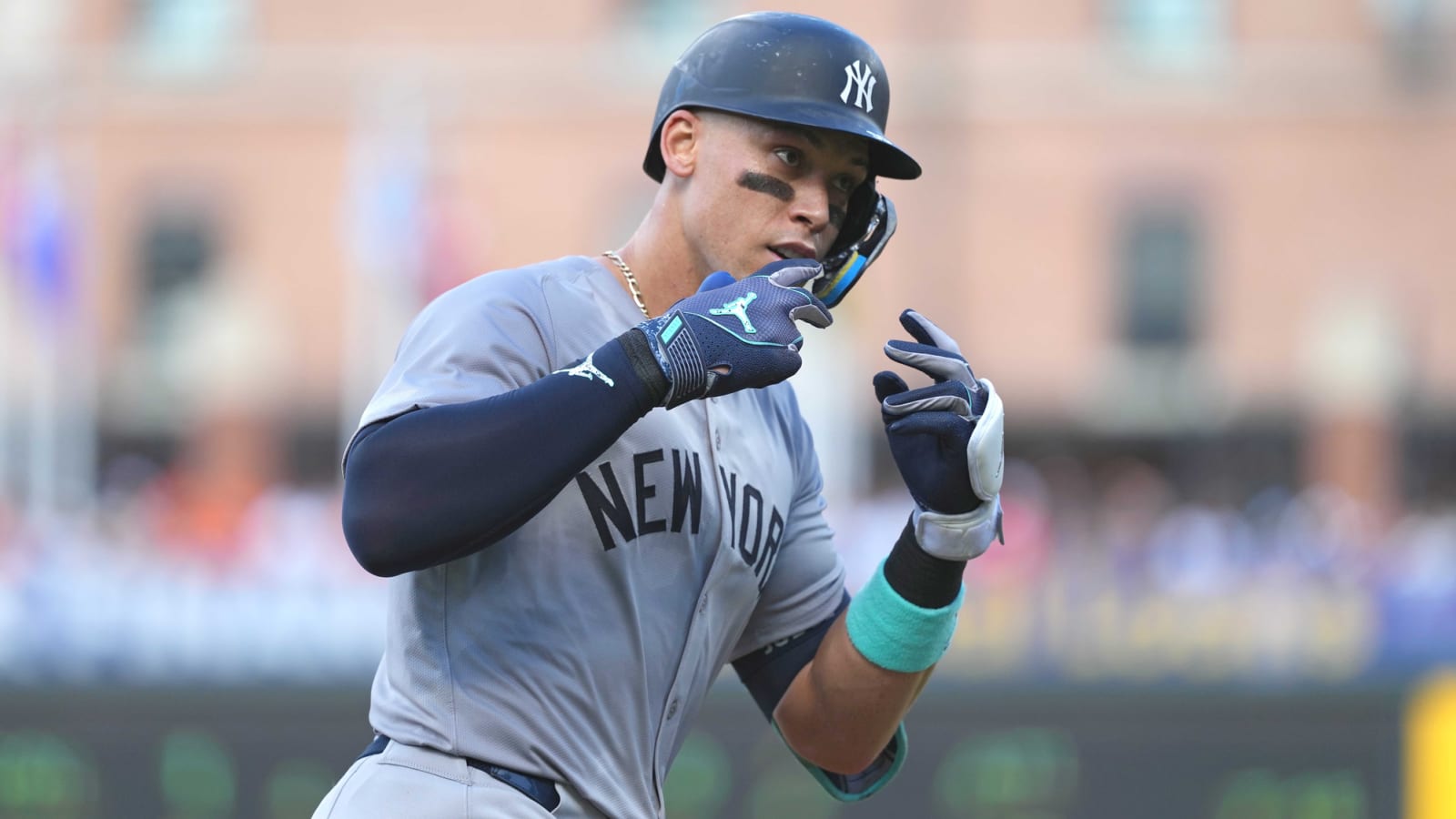 Who has the edge in AL East, Yankees or Orioles?
