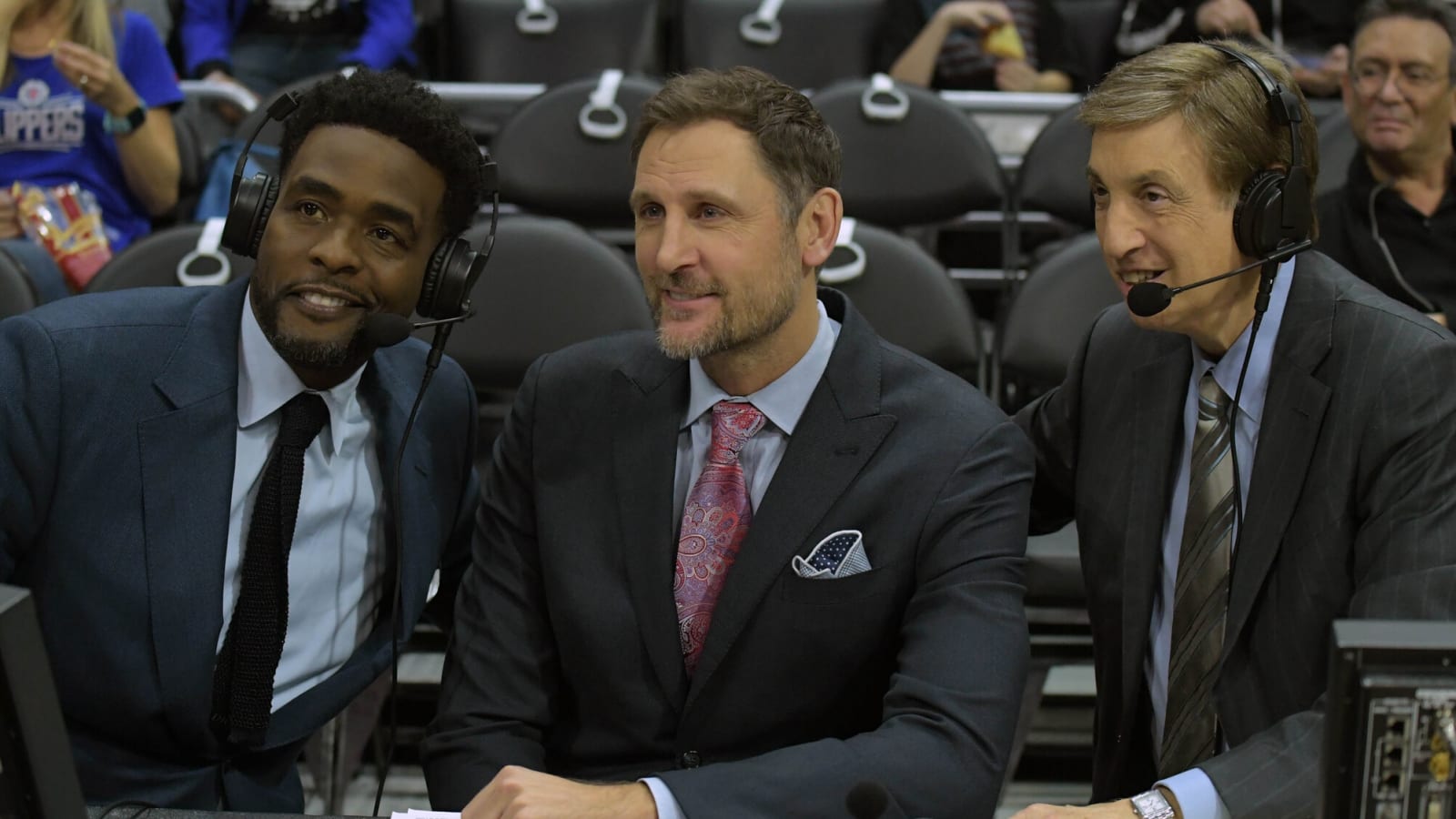 Suns hiring Brent Barry as assistant coach