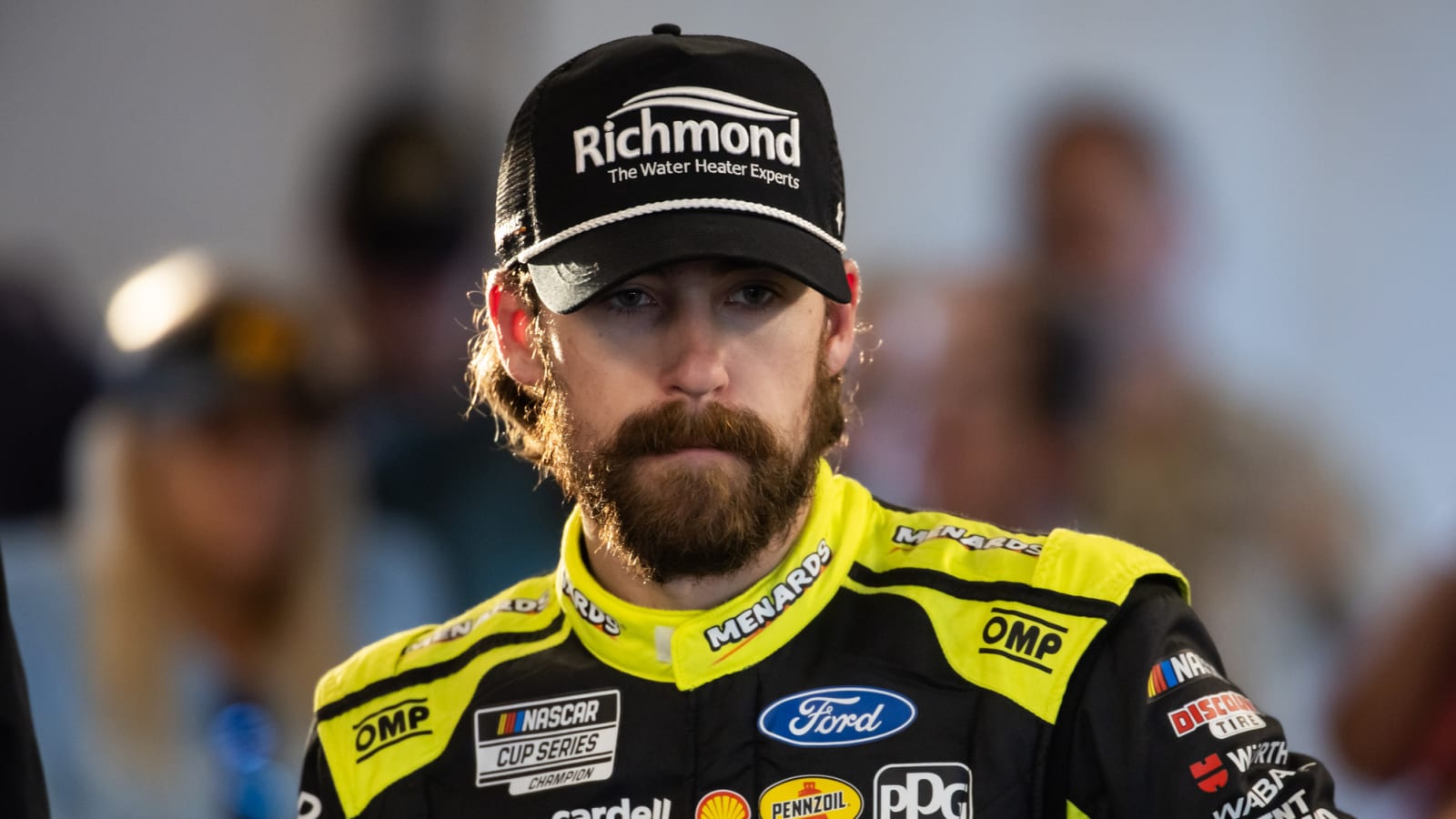 NASCAR insiders make championship pick heading into Phoenix