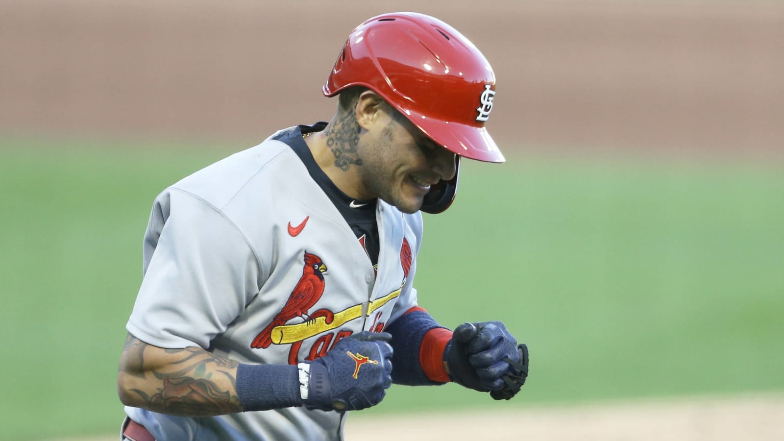 Report: Blue Jays in contact with catcher Yadier Molina