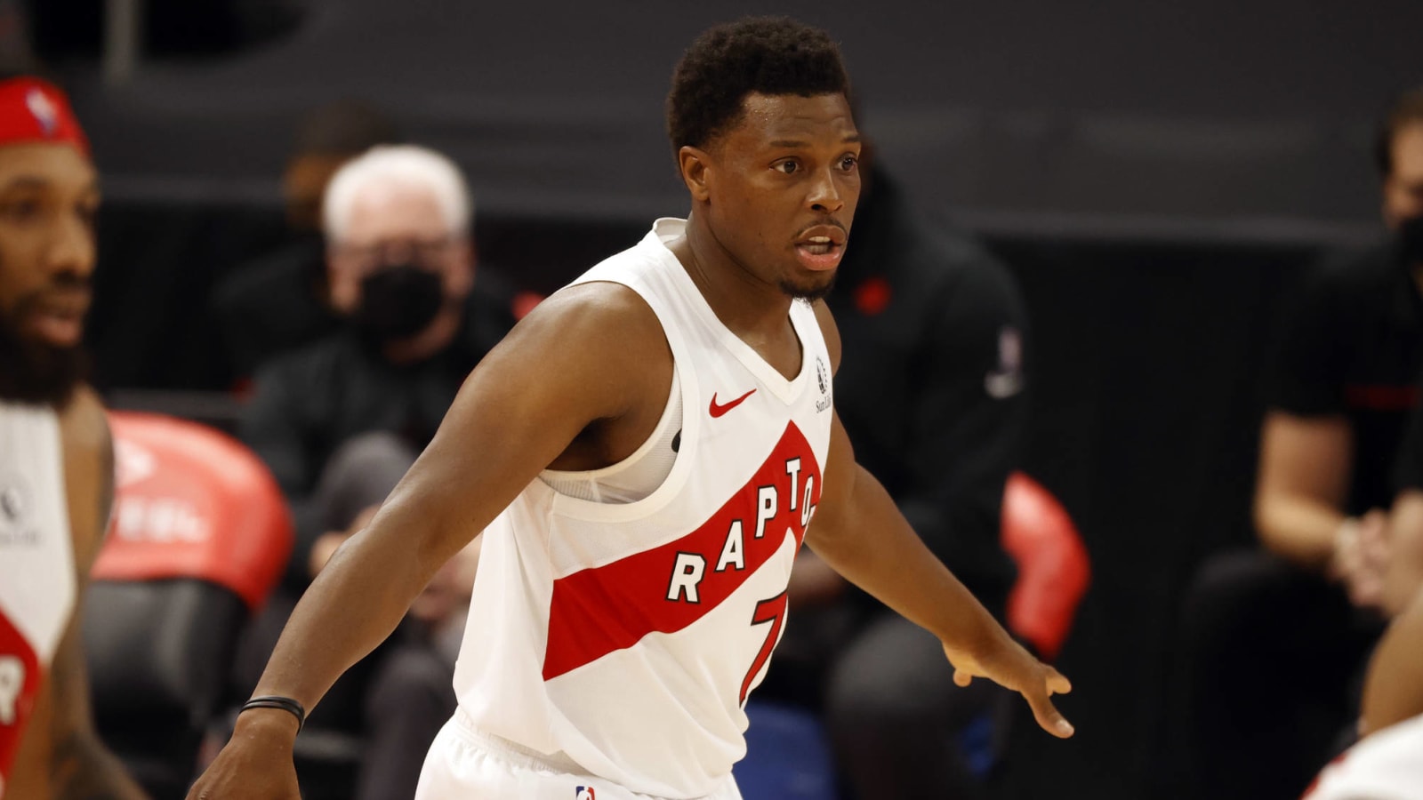 Kyle Lowry reportedly expected to join Heat via sign-and-trade