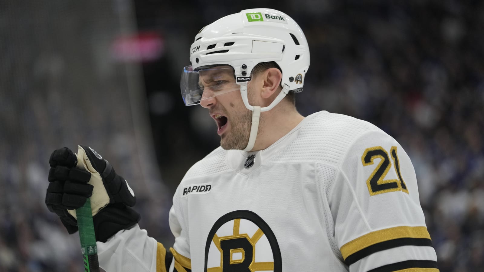 James van Riemsdyk: an option to replace Rafaël Harvey-Pinard with the Habs