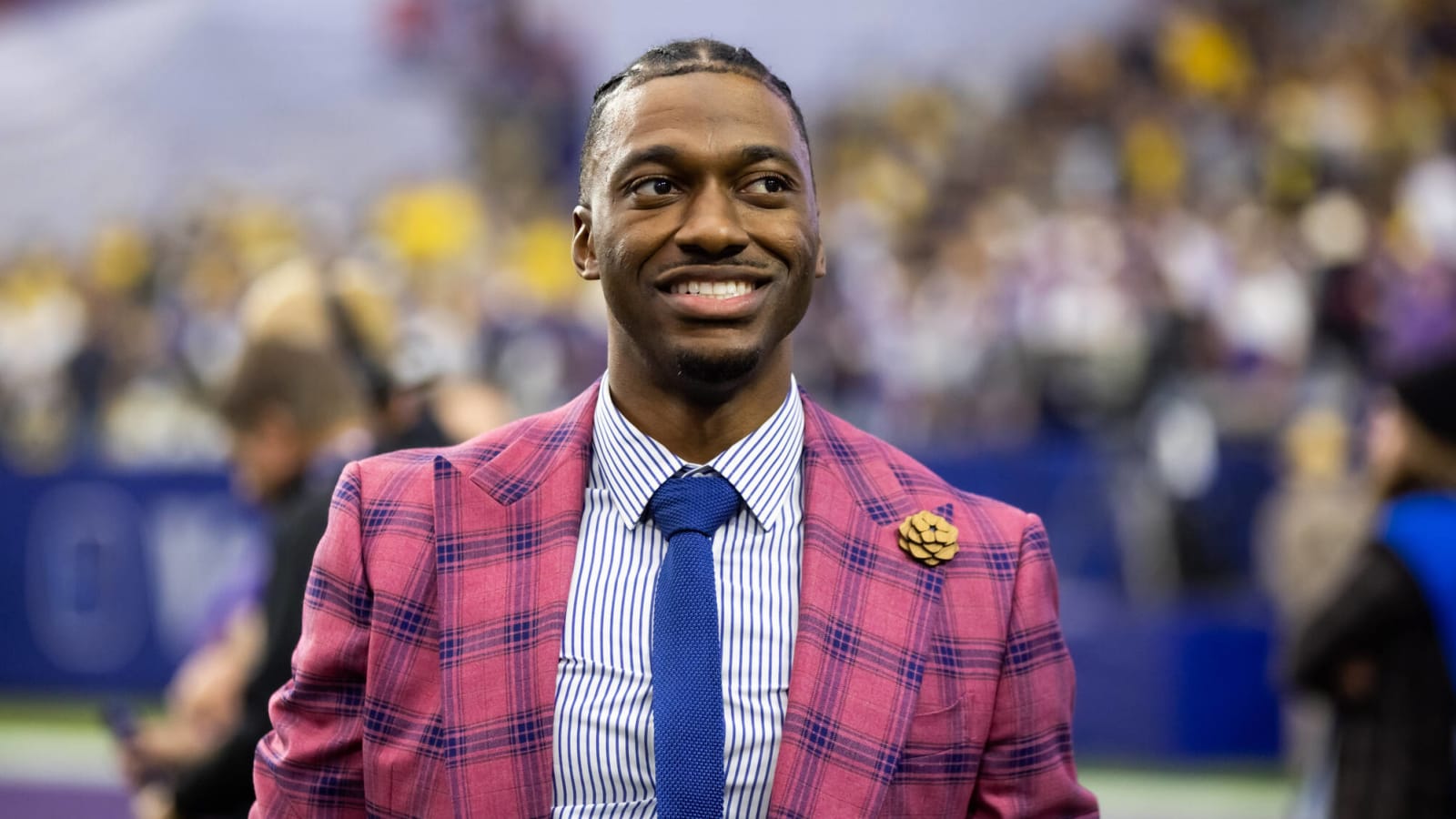 Robert Griffin III, former HC get in argument on social media