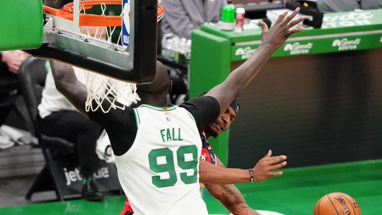 Bradley Beal tries to dunk on Tacko Fall, fails miserably