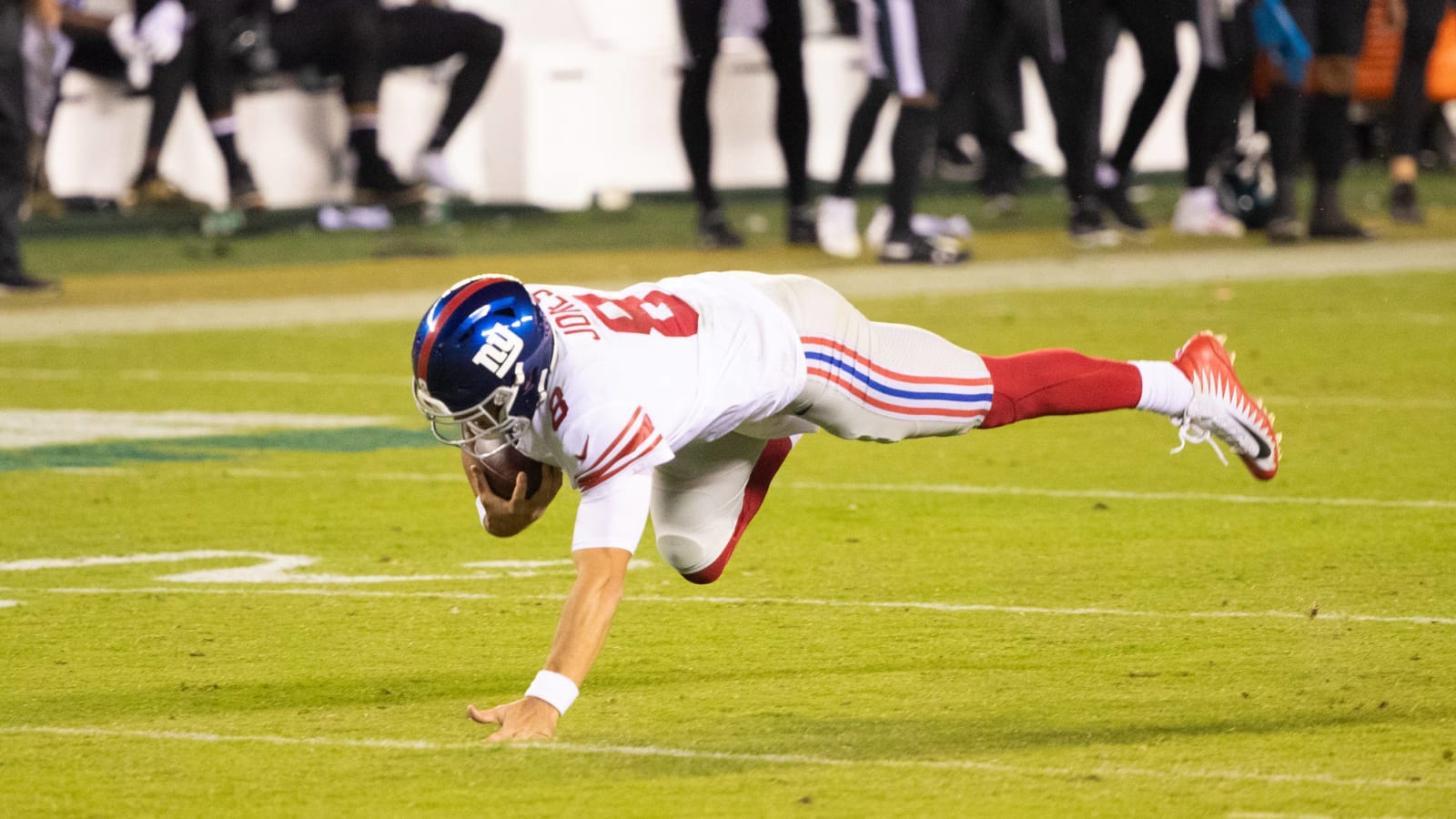 Giants' Daniel Jones tries to explain tripping on 80-yard run