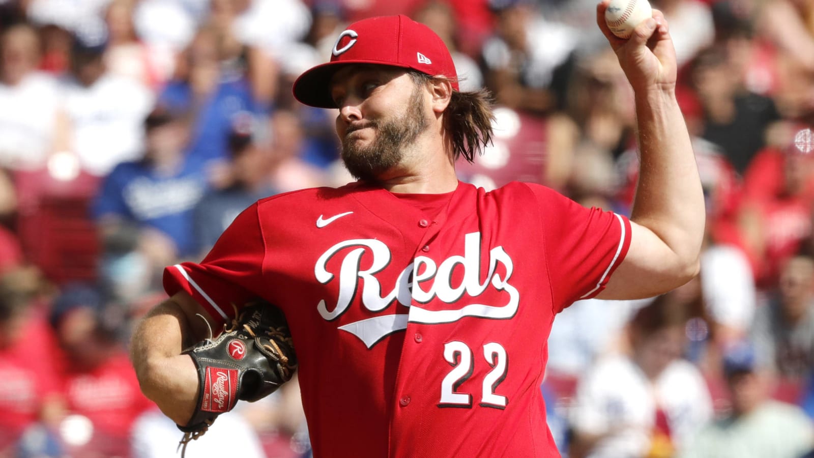 Cubs acquire Wade Miley off waivers from Reds