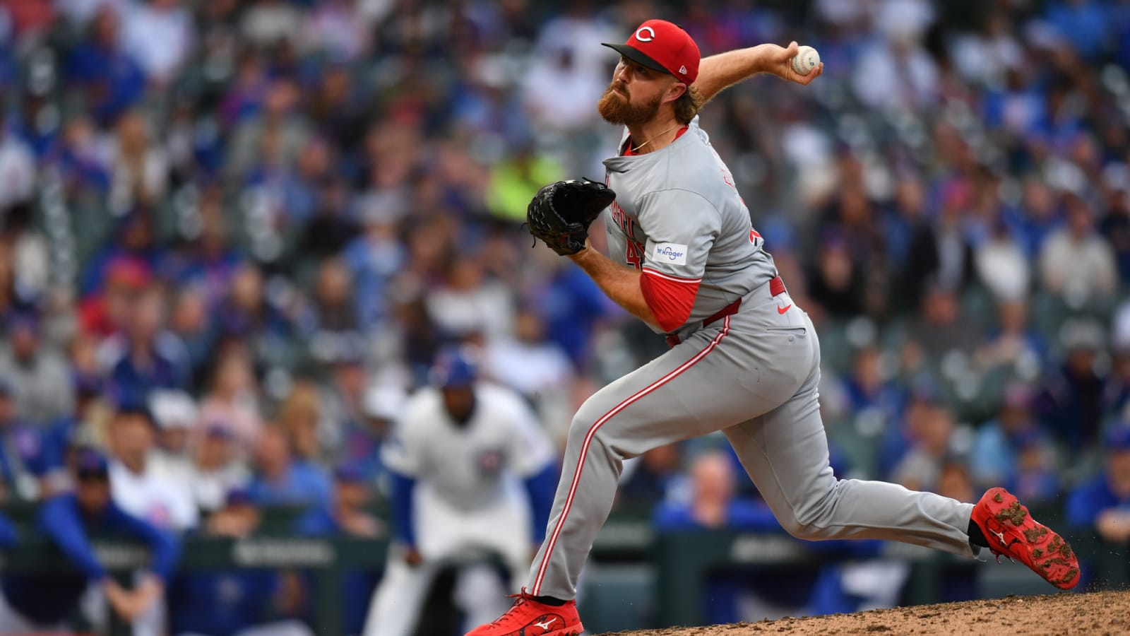 Braves sign intriguing arm to bolster bullpen