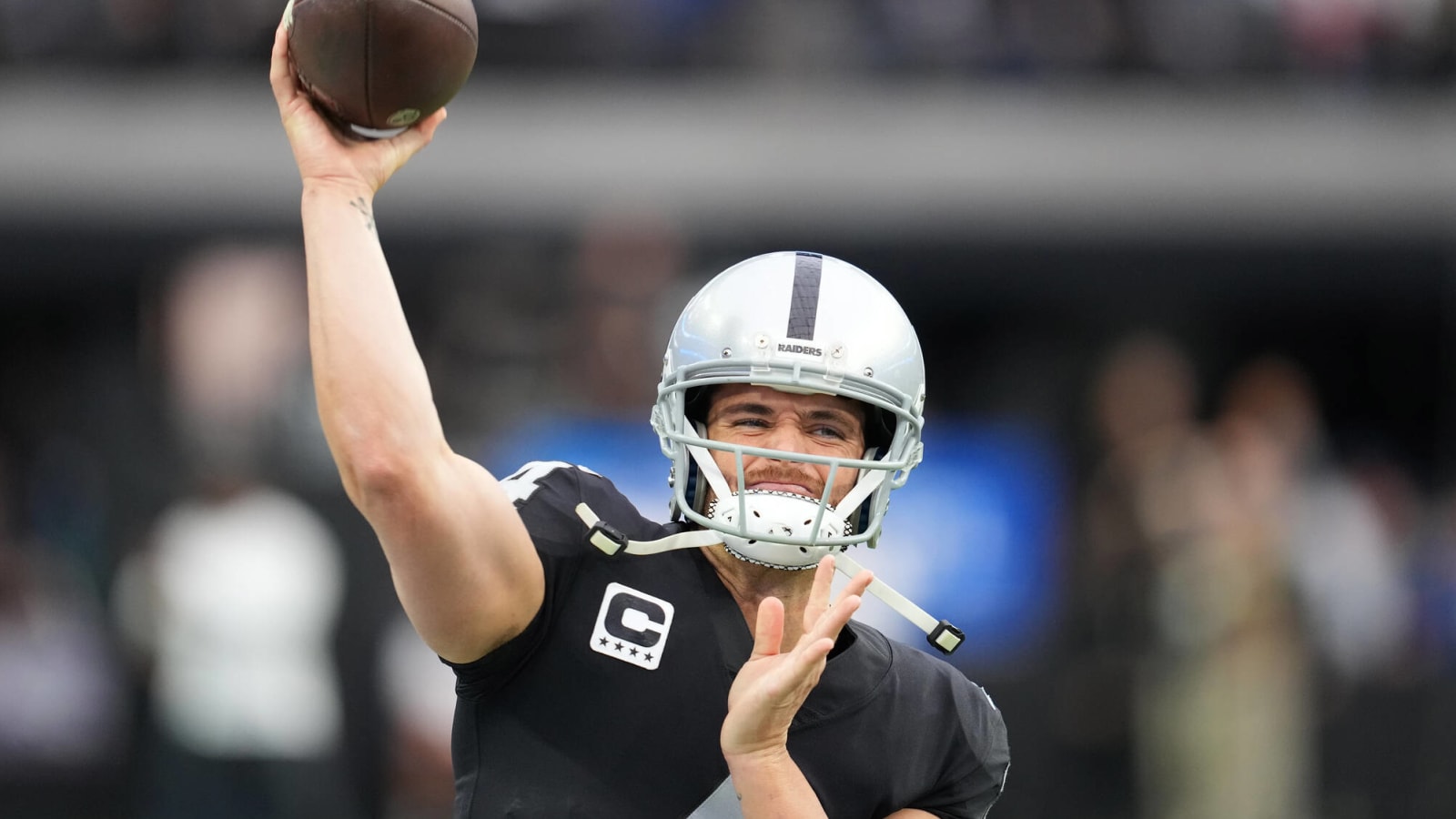 Derek Carr ignores concerns while future with Raiders dwindles