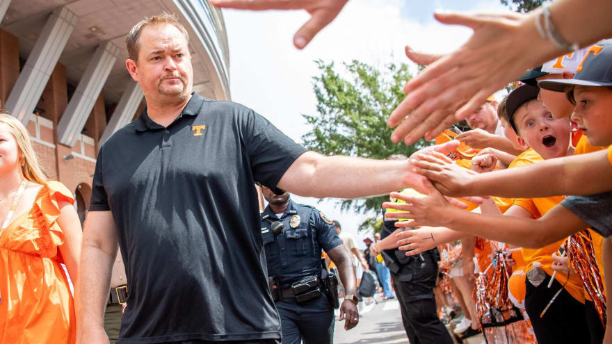 Former Vols OC Alex Golesh makes strong statement about the way Tennessee HC Josh Heupel handles NIL in the locker room